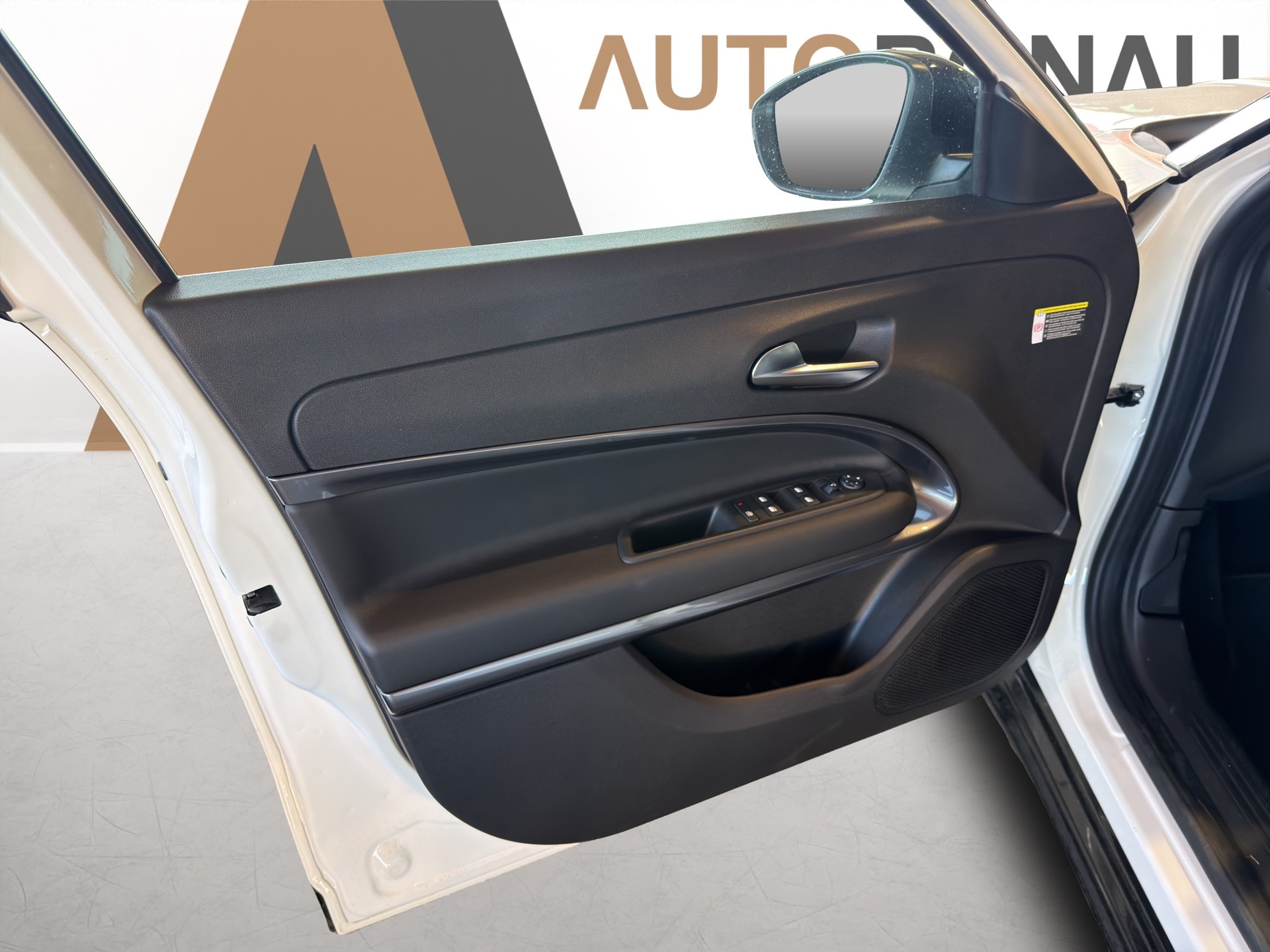 FIAT 600 1.2 Hybrid 145 Sport-image-10