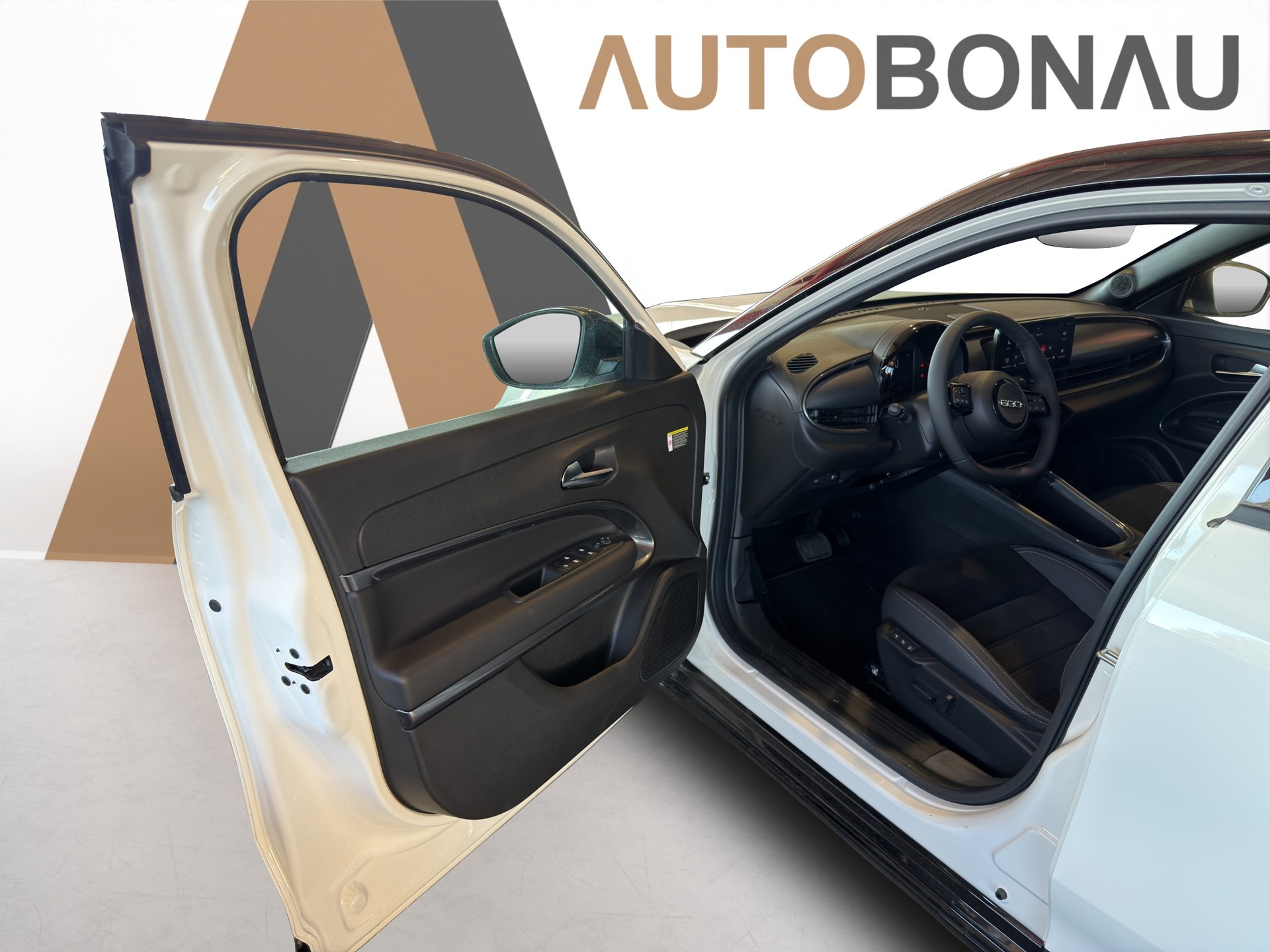 FIAT 600 1.2 Hybrid 145 Sport-image-9