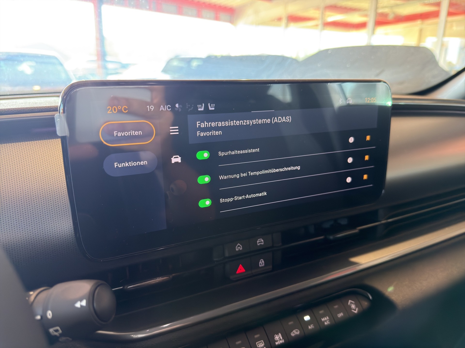 FIAT 600 1.2 Hybrid 145 Sport-image-46
