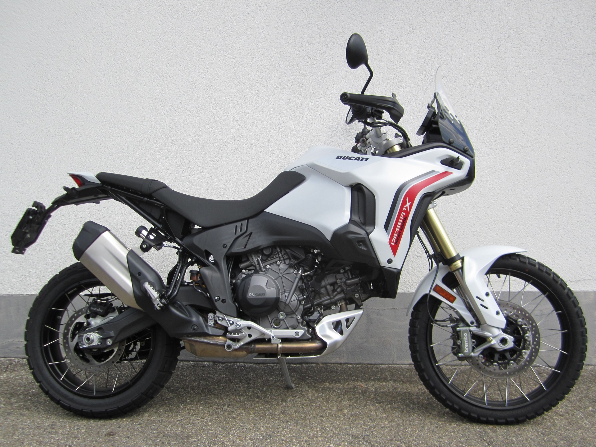 DUCATI 890 V2-image-0