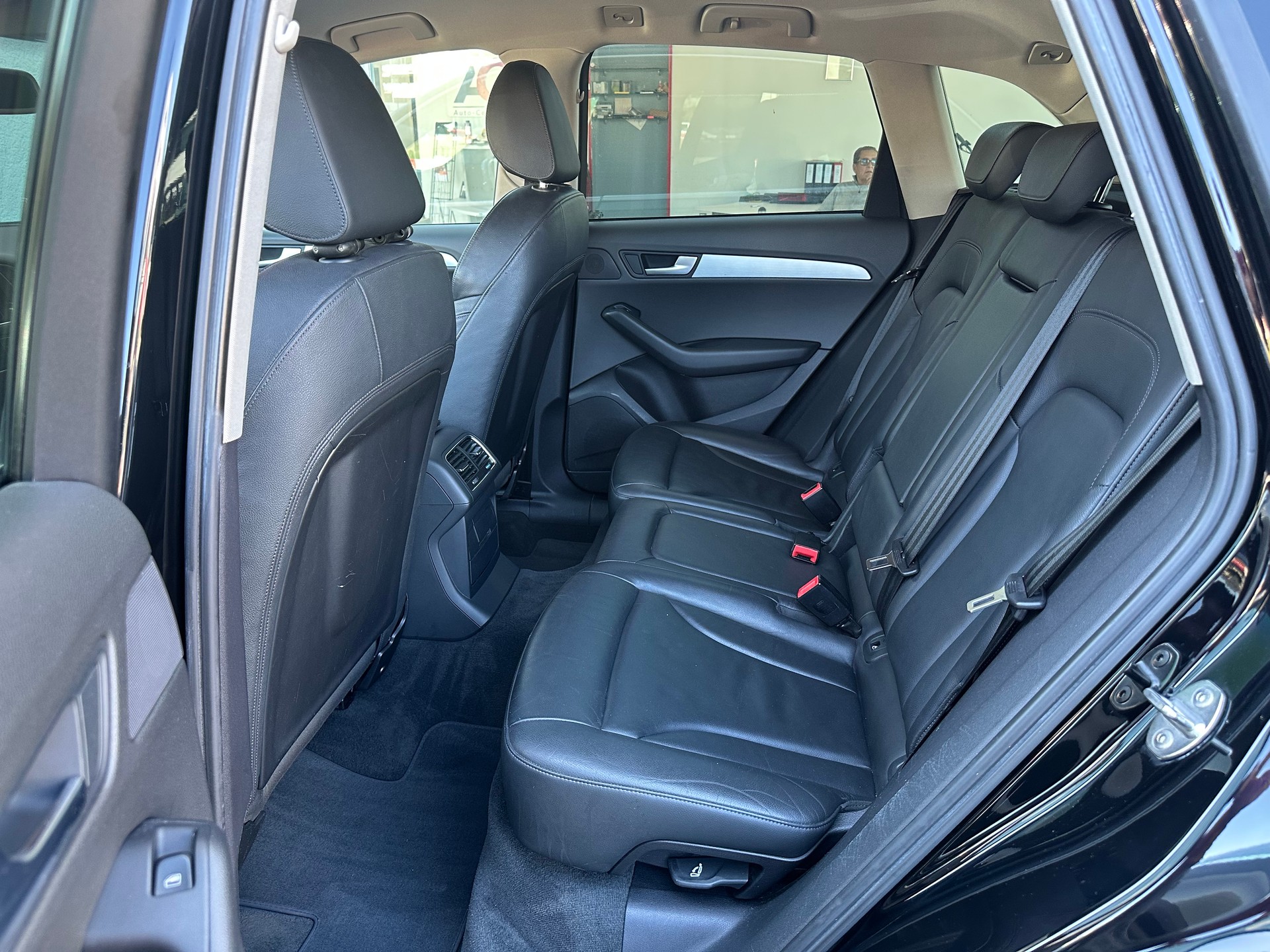 AUDI Q5 2.0 TDI quattro S-tronic-image-5