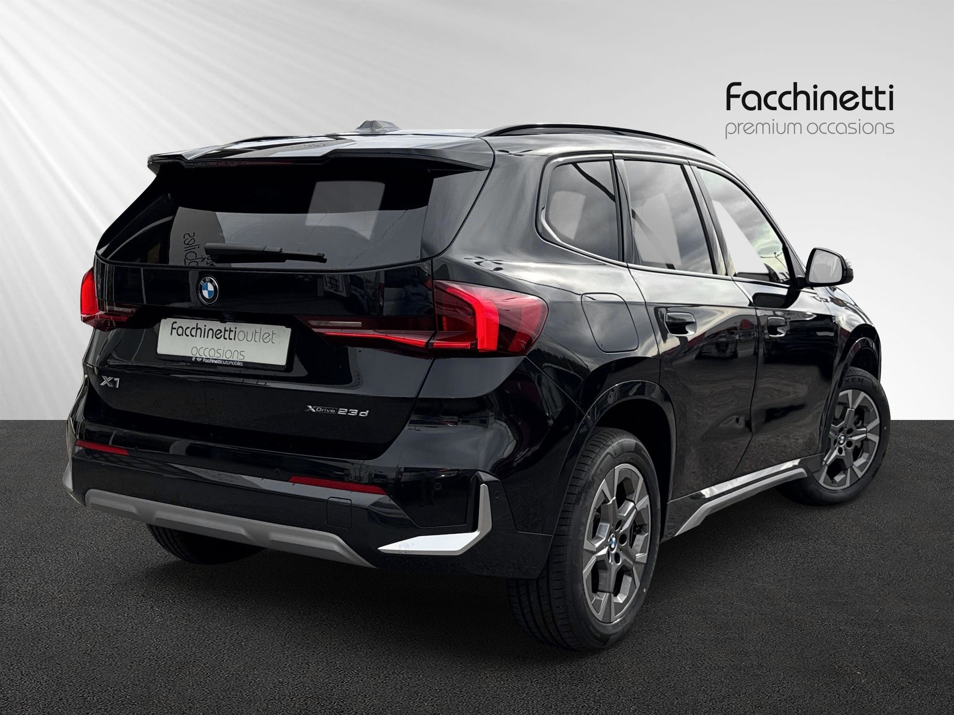 BMW X1 xDrive 23d 48V xLine-showroom-element-2