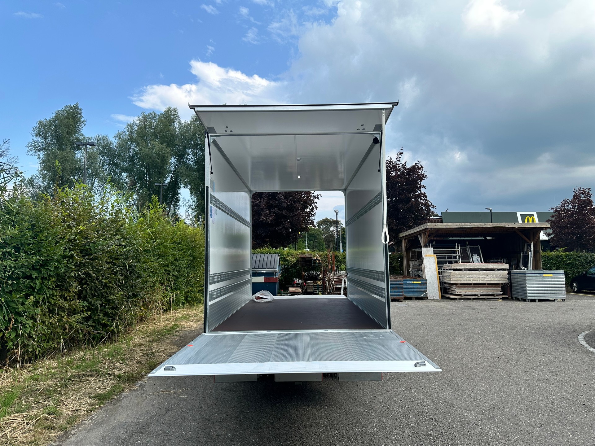 HUMBAUR HUMBAUR HK 354222 RZD Hebebühneanhänger-image-11