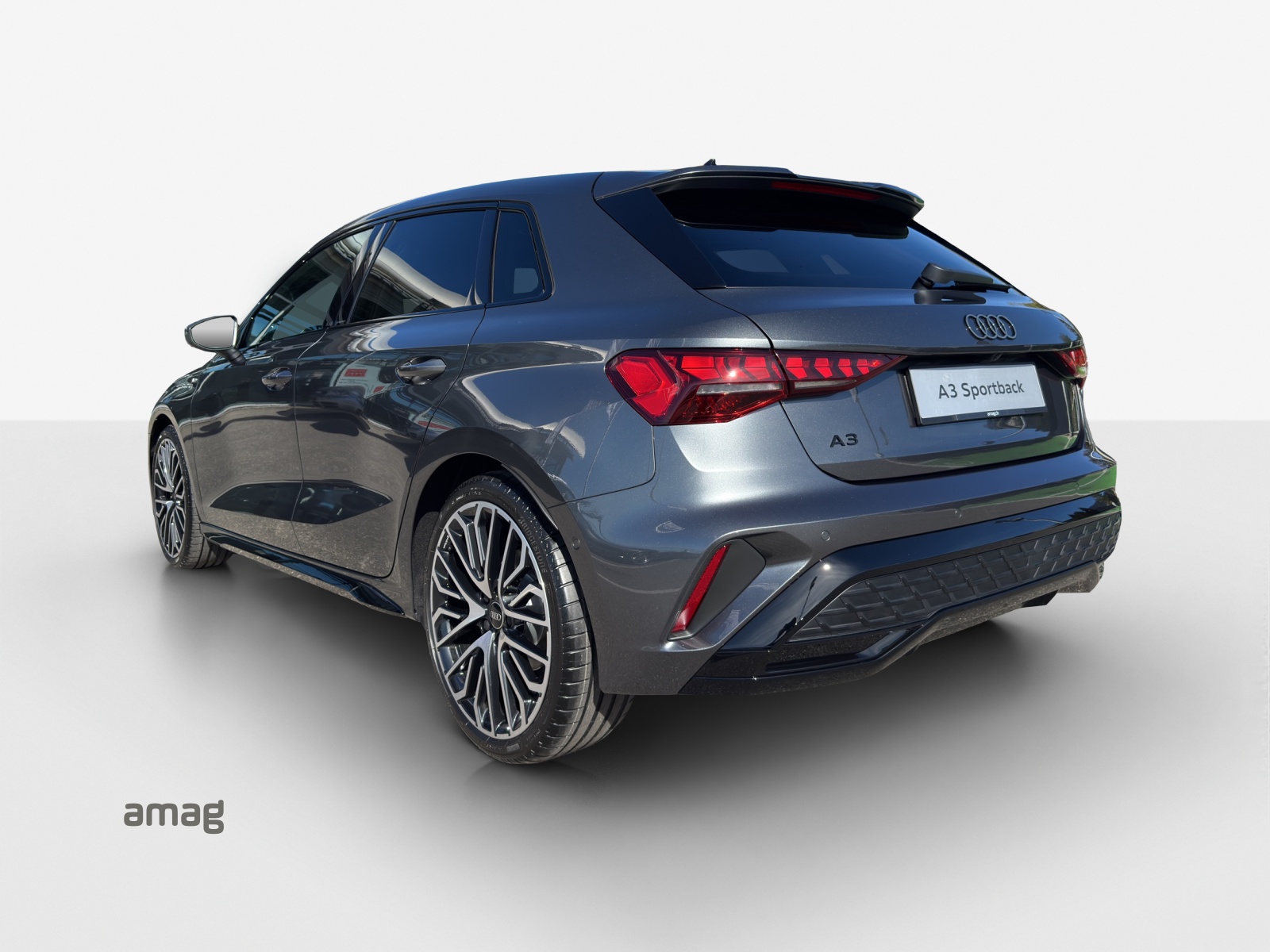AUDI A3 Sportback TFSI 110 kW S line Attraction S tronic-showroom-element-2