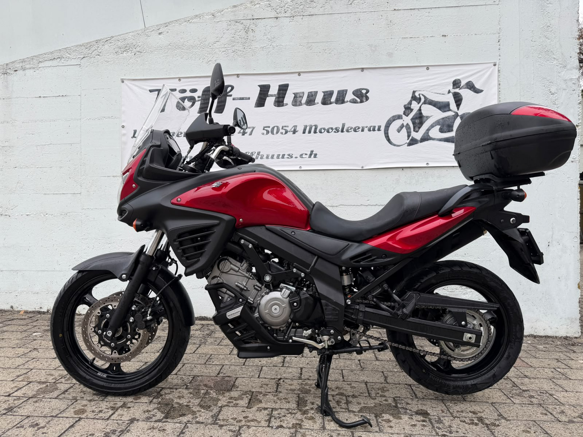 SUZUKI DL 650 A V-Strom-showroom-element-1