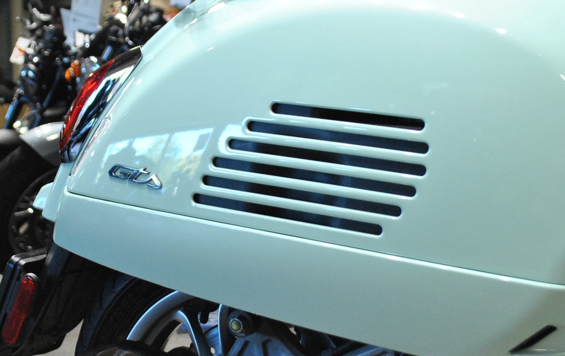PIAGGIO Vespa GTS 125 ABS-image-6