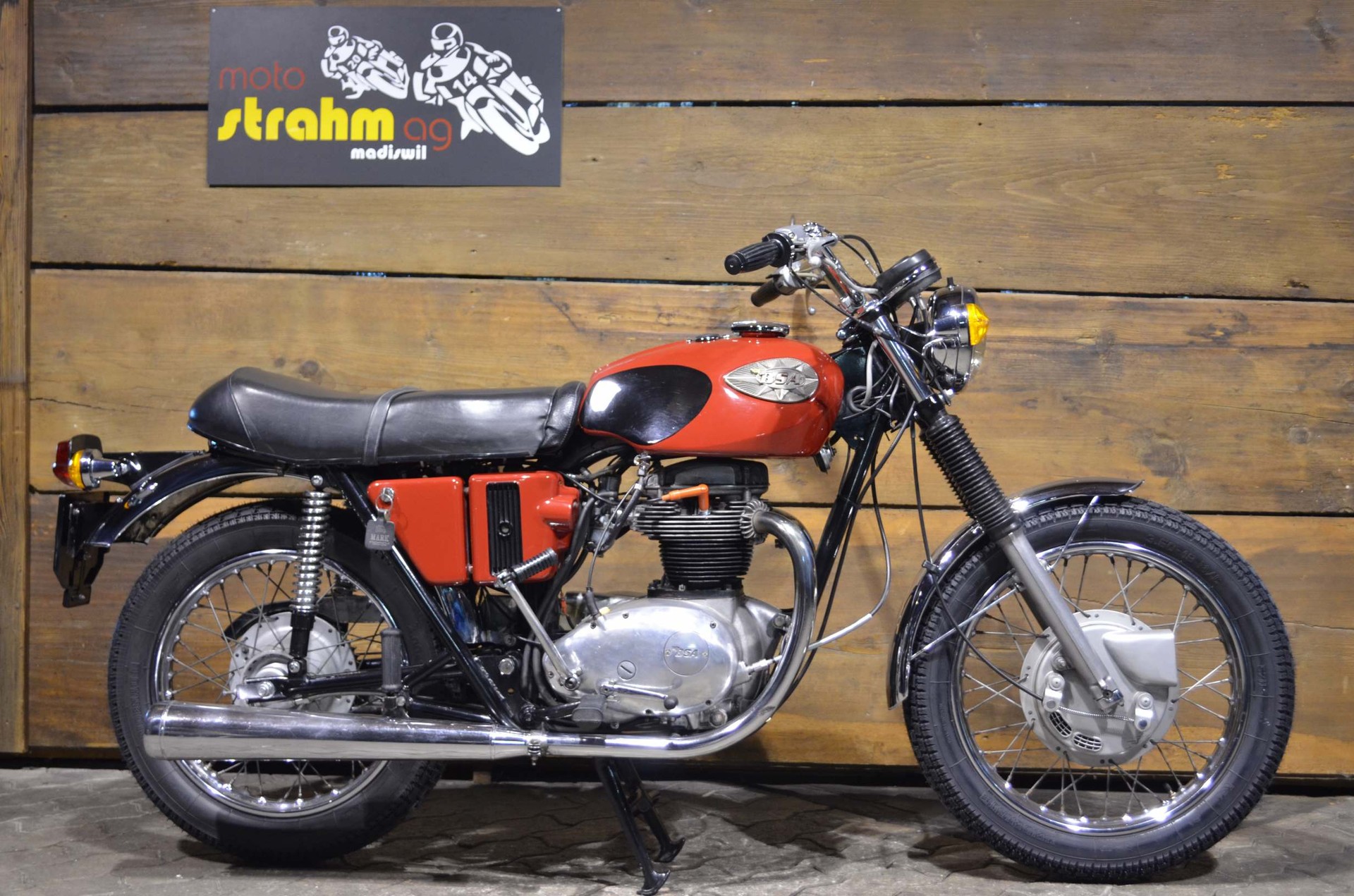 BSA A65 Thunderbolt-image-1