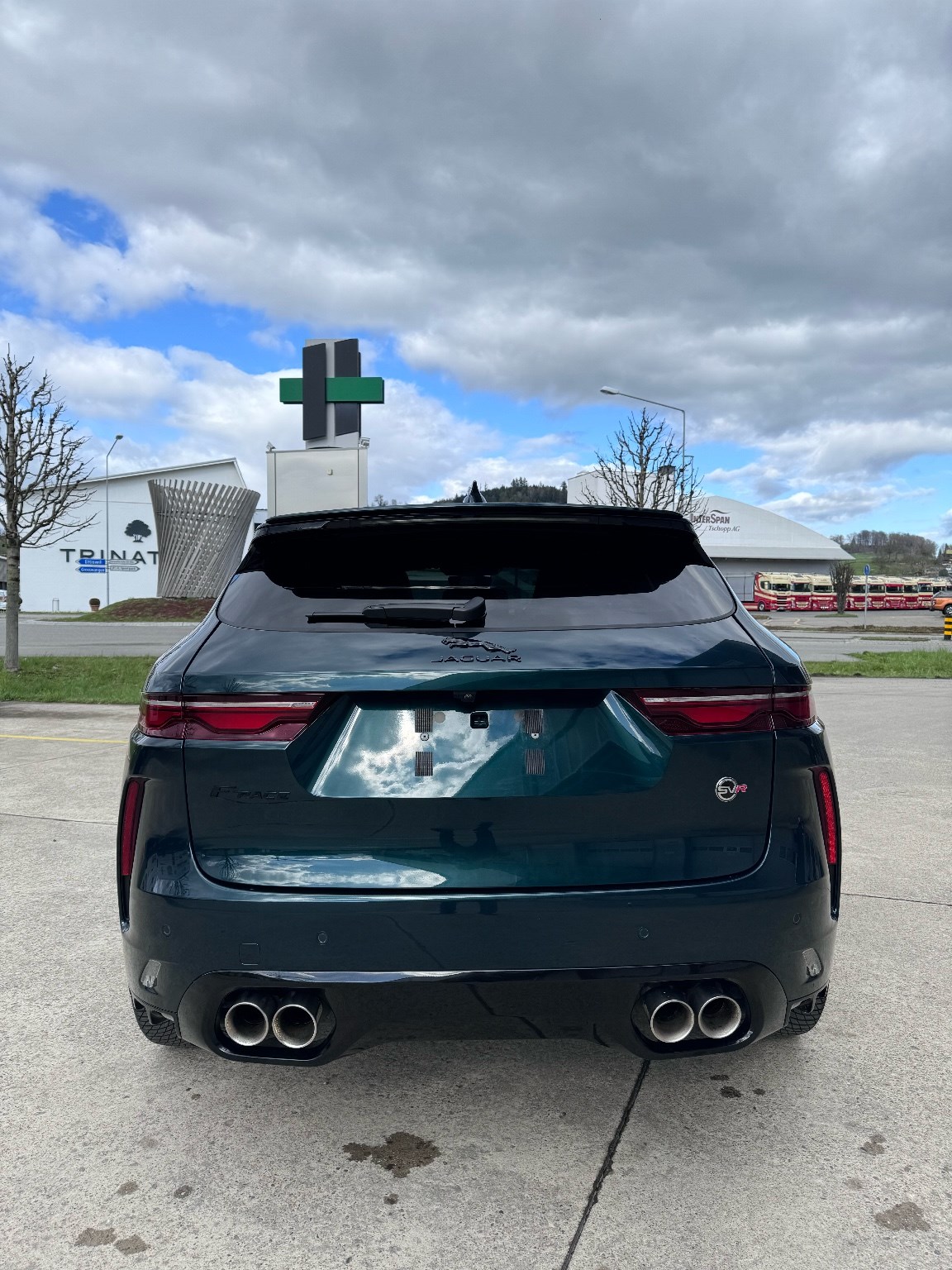 JAGUAR F-Pace 5.0 V8 SVR P550 AWD-image-8