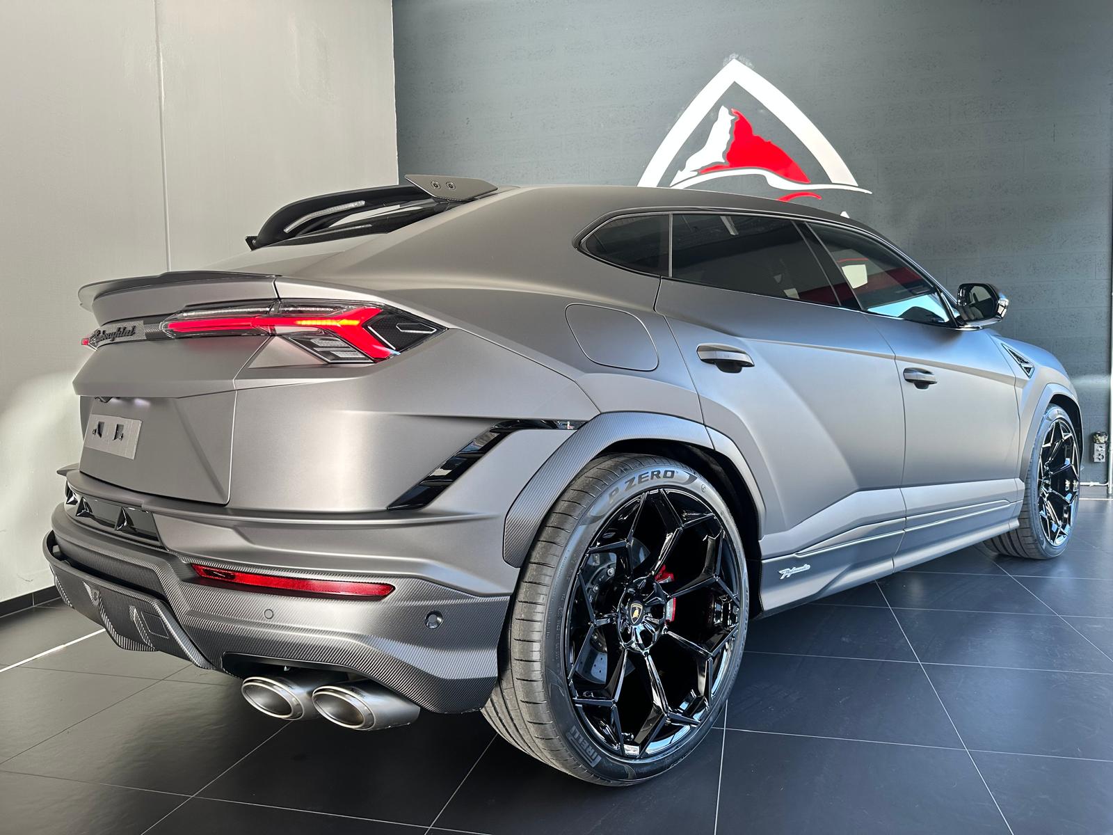 LAMBORGHINI URUS Performante-image-3