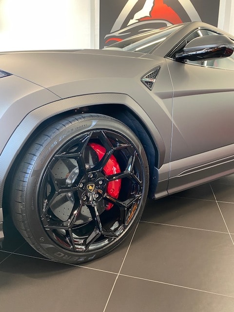 LAMBORGHINI URUS Performante-image-10