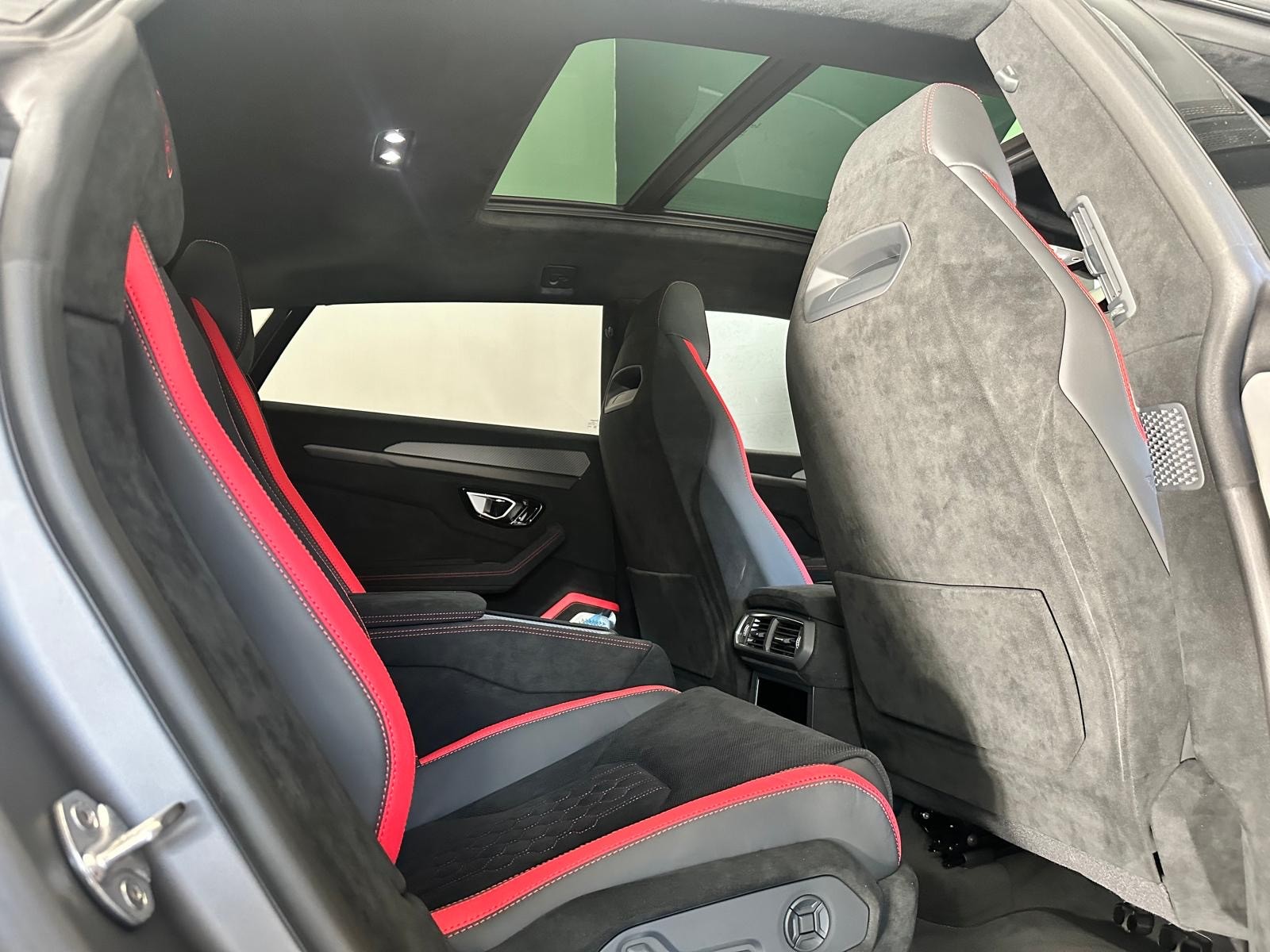 LAMBORGHINI URUS Performante-image-9