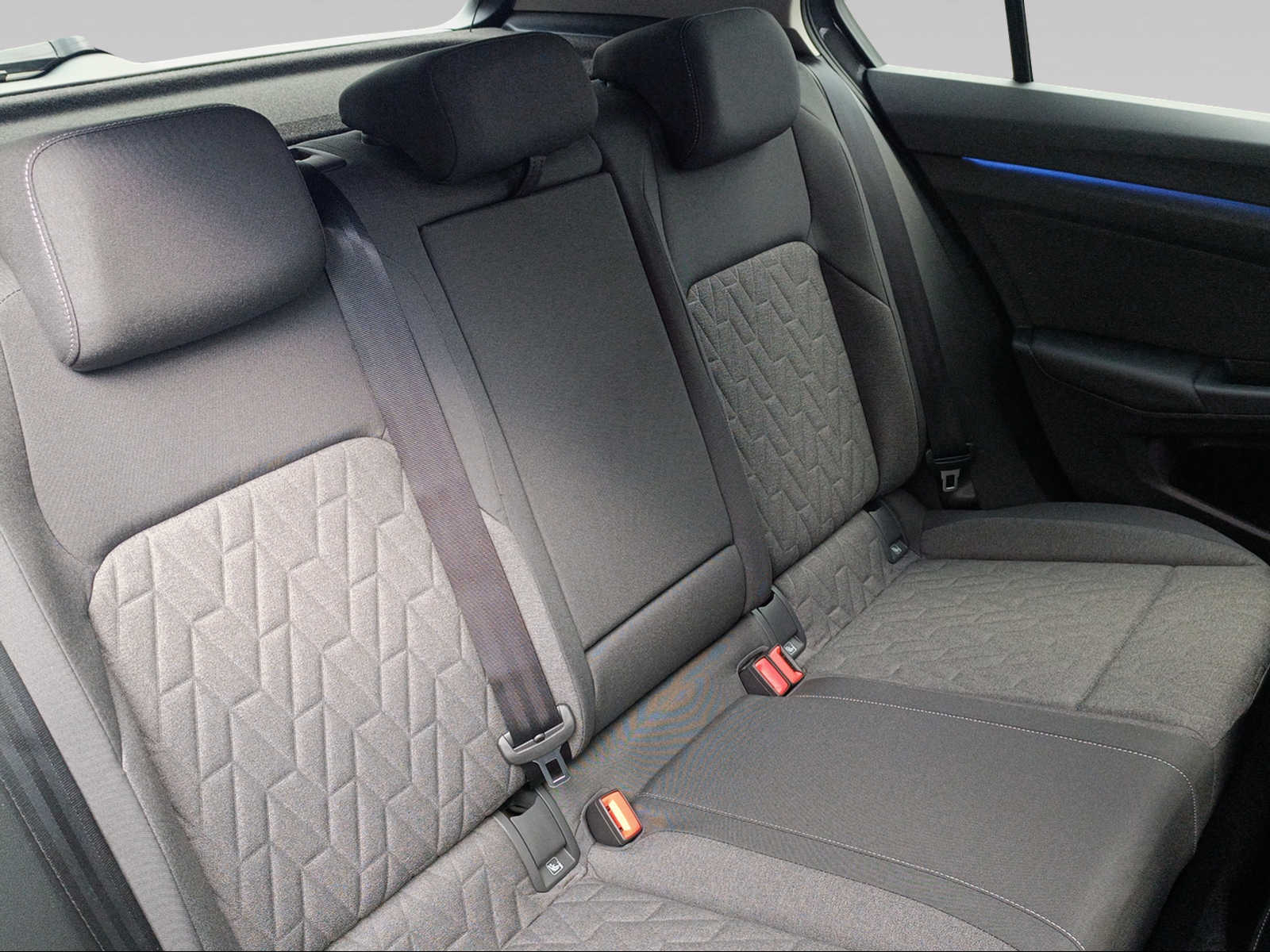 VW Golf 1.5 e TSI mHEV United DSG-image-9