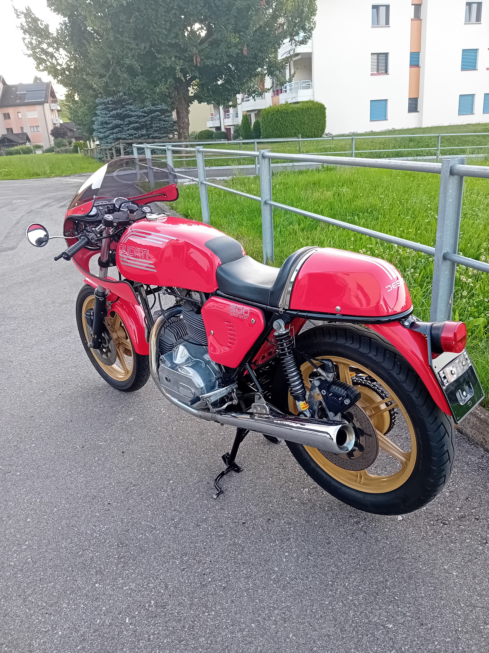 DUCATI 900 SS-image-3