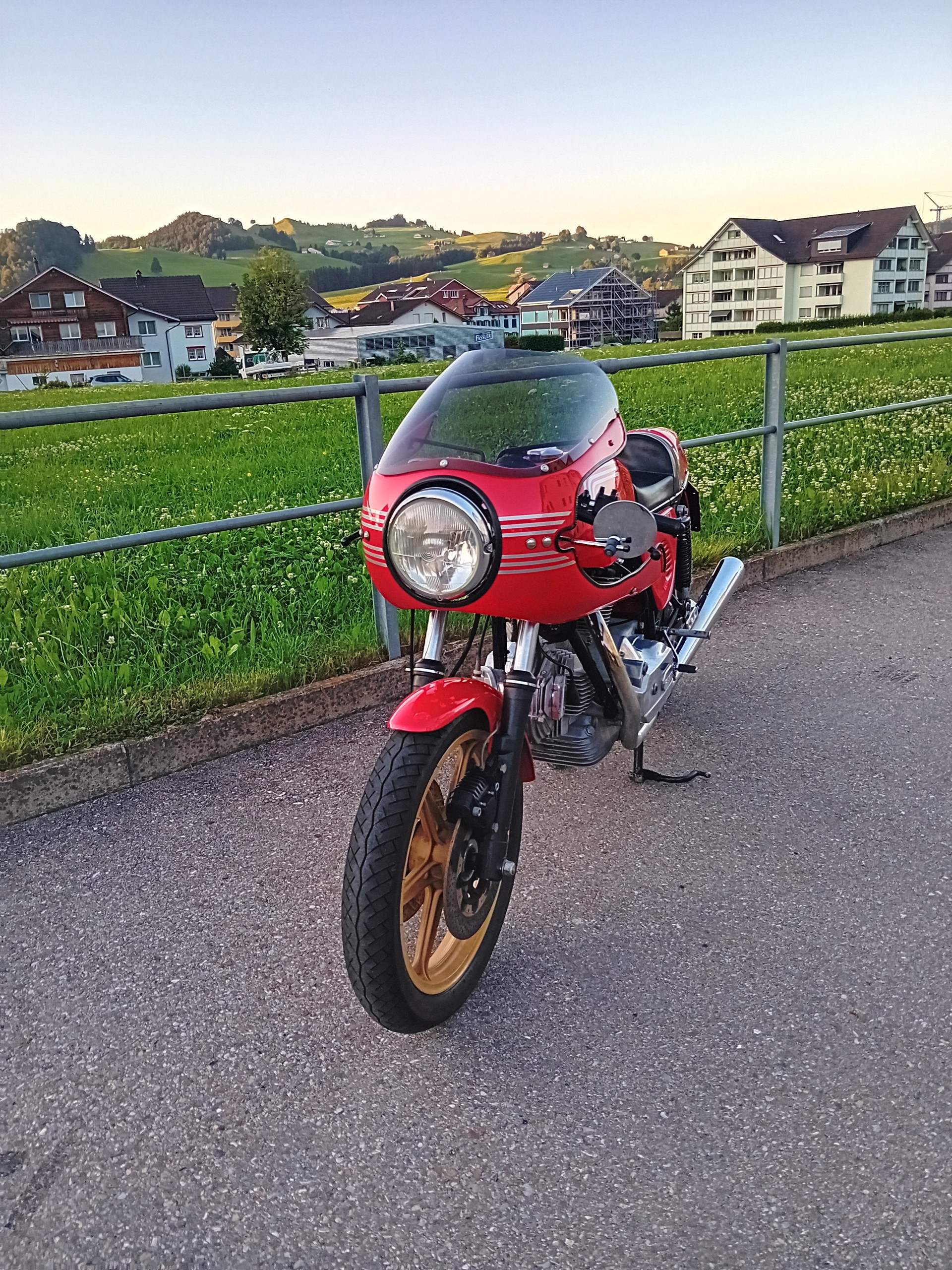 DUCATI 900 SS-image-2