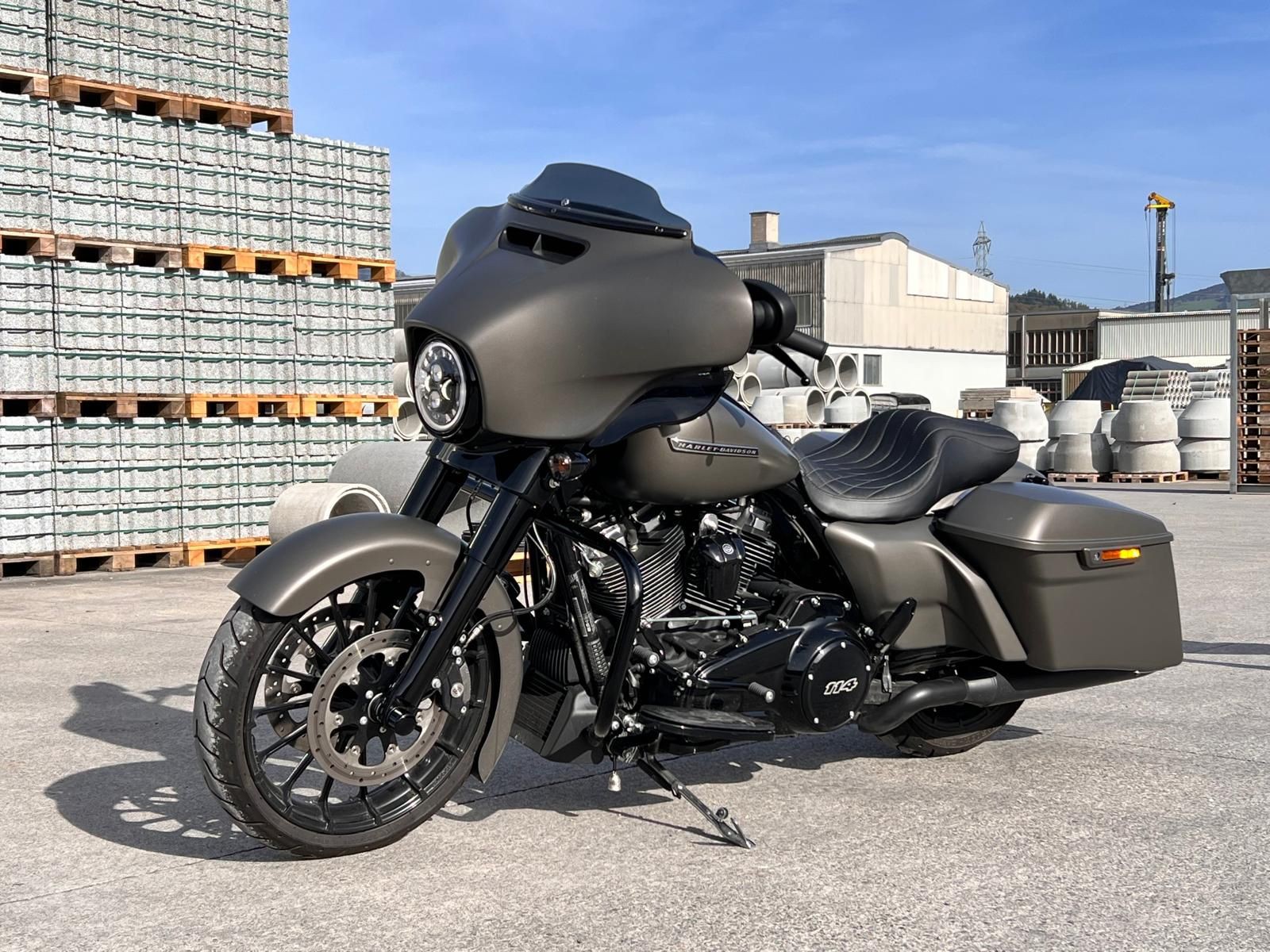 HARLEY-DAVIDSON FLHXS Street Glide Special 114-image-2