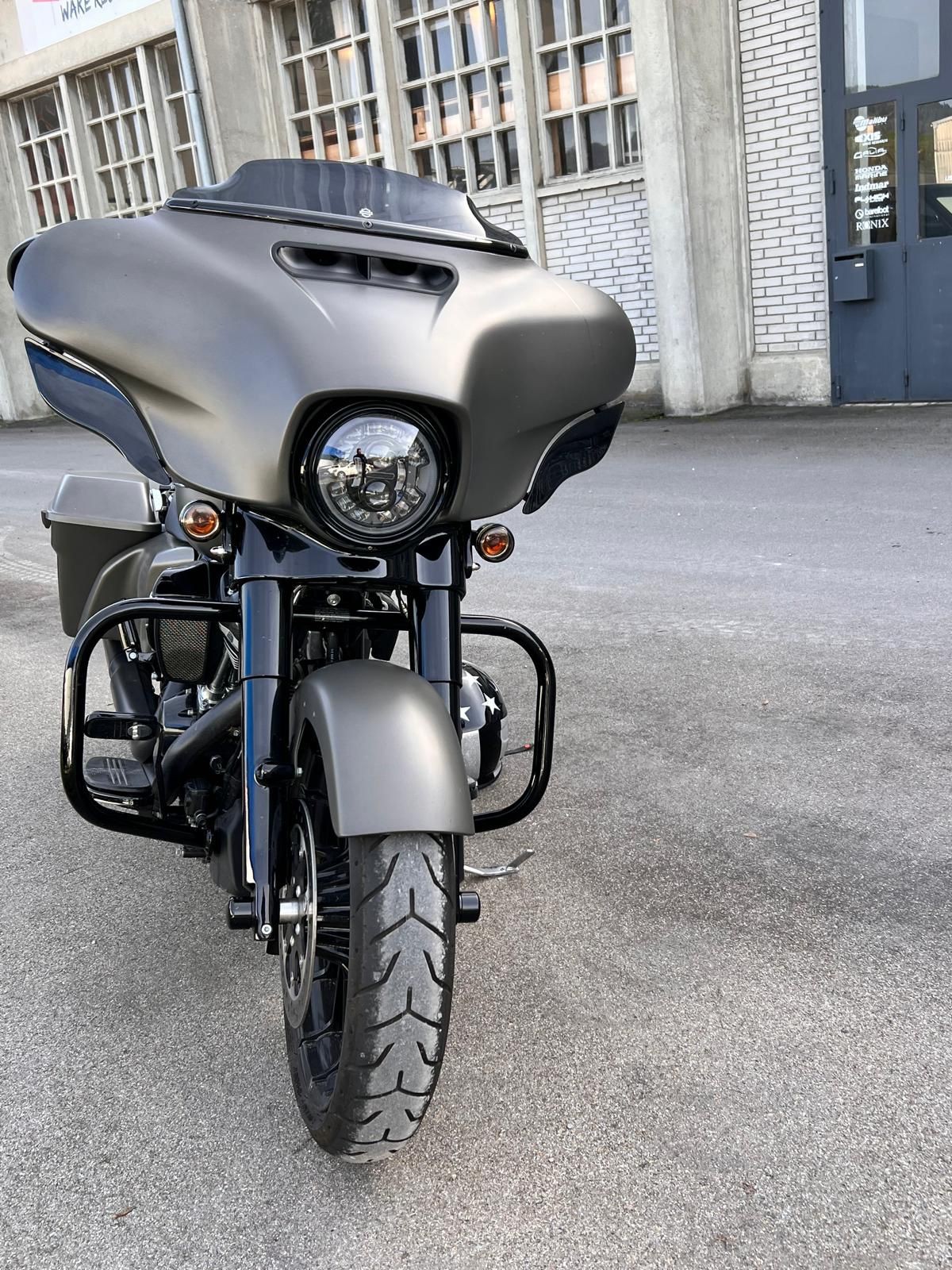 HARLEY-DAVIDSON FLHXS Street Glide Special 114-image-3