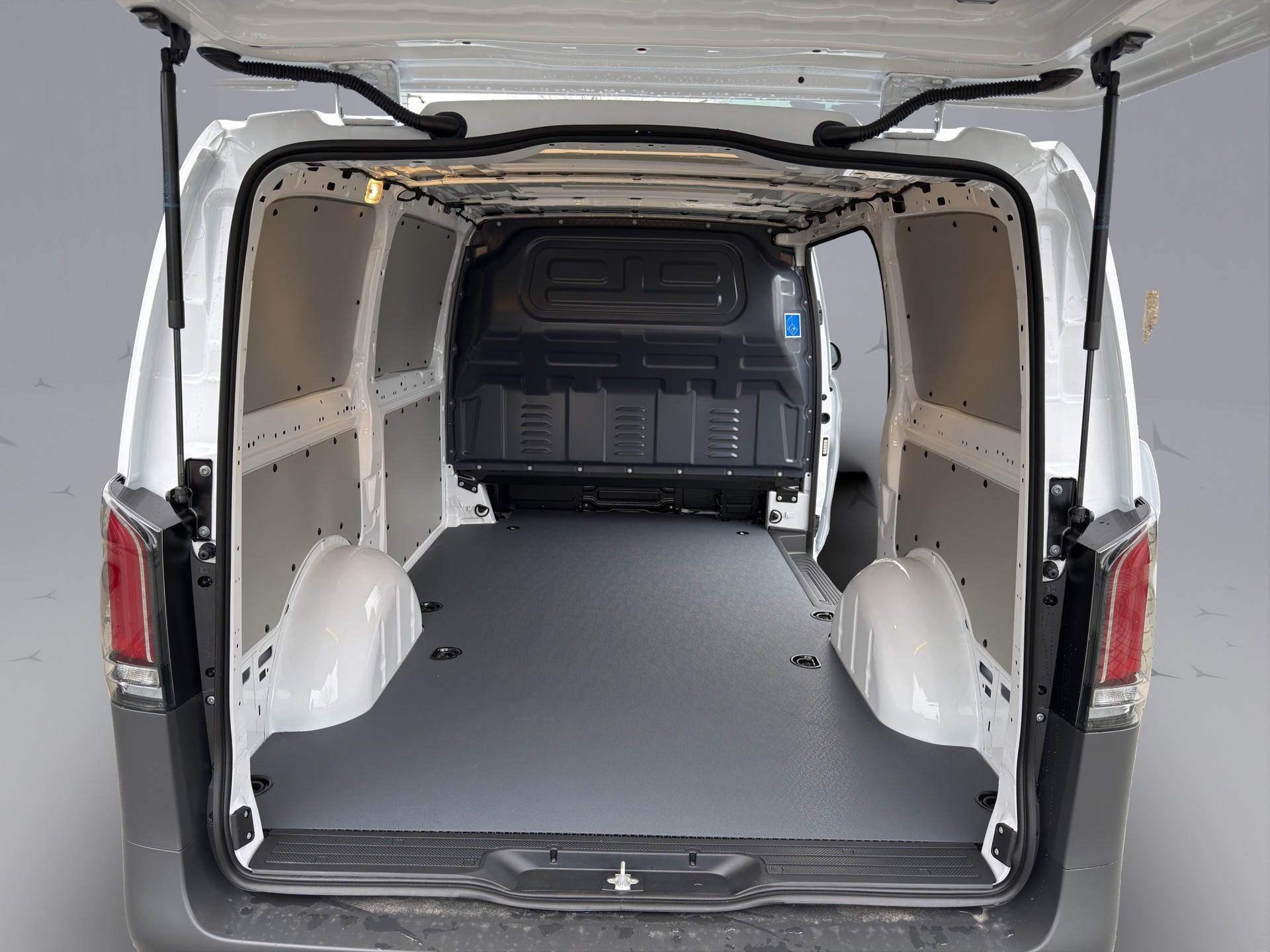MERCEDES-BENZ eVito Kasten 60kWh Lang-image-14