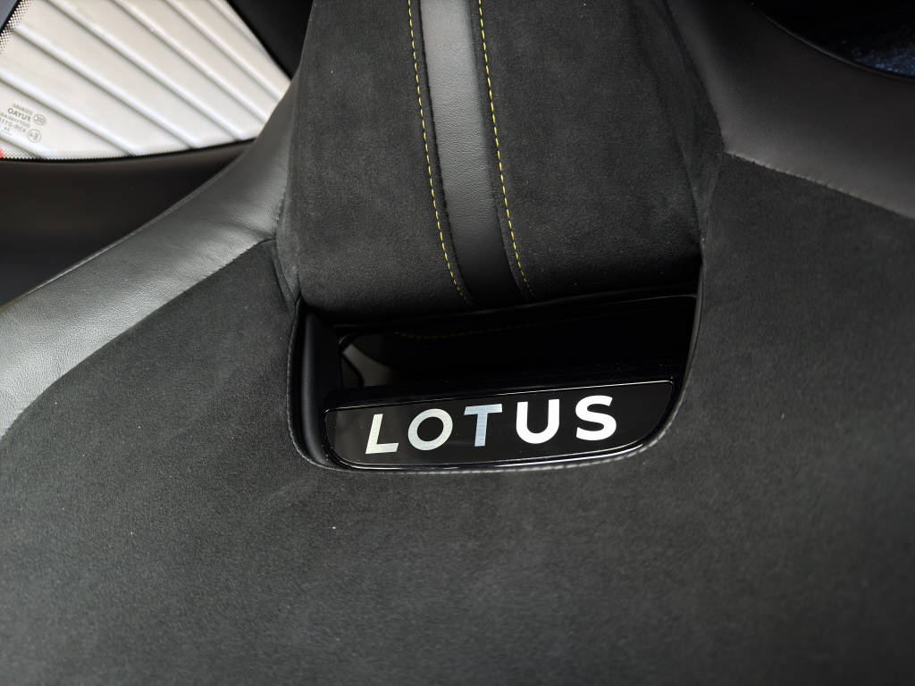 LOTUS Emira V6 SE-image-12