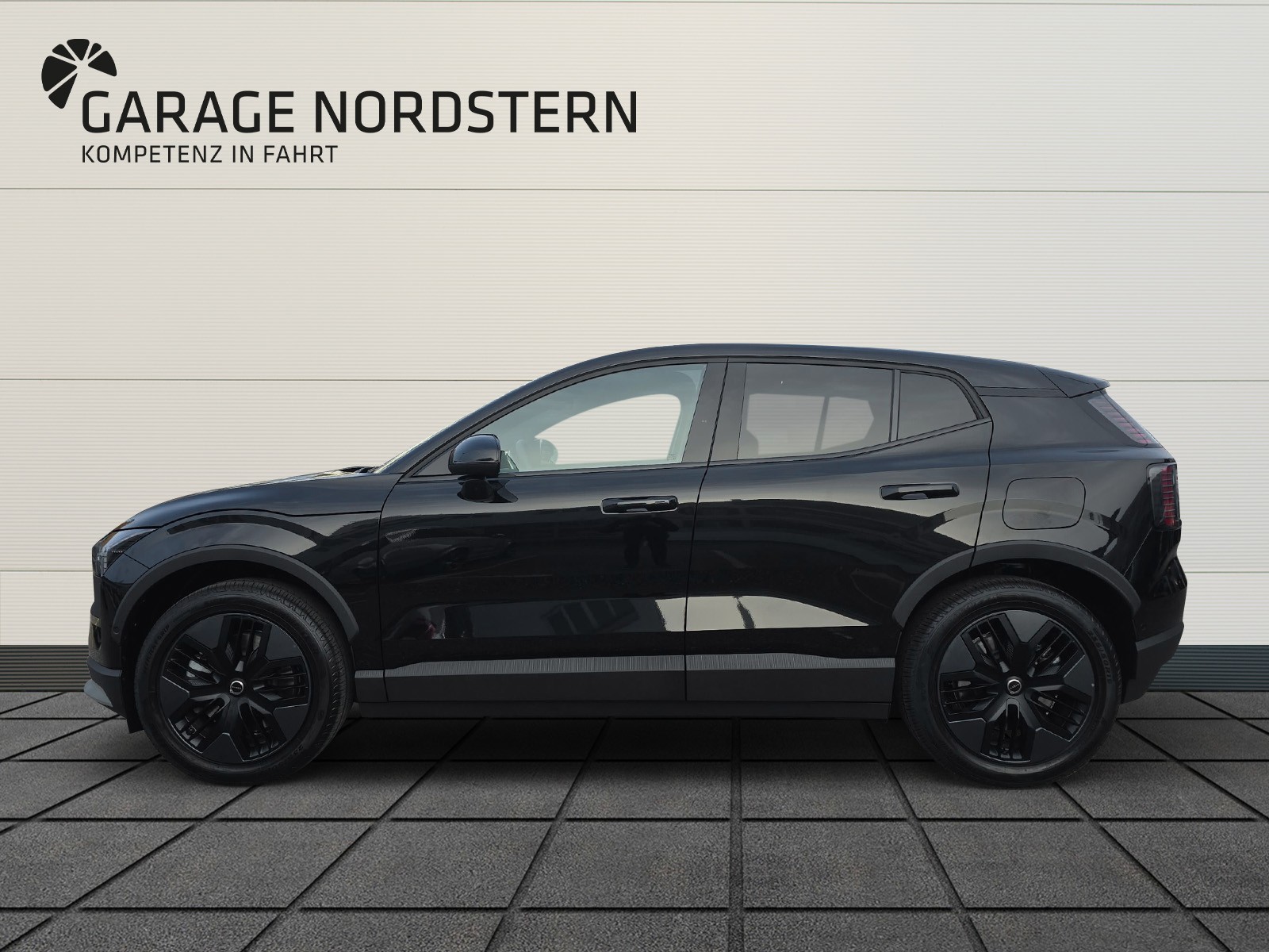 VOLVO EX30 CC E60 Twin Performance AWD-showroom-element-1