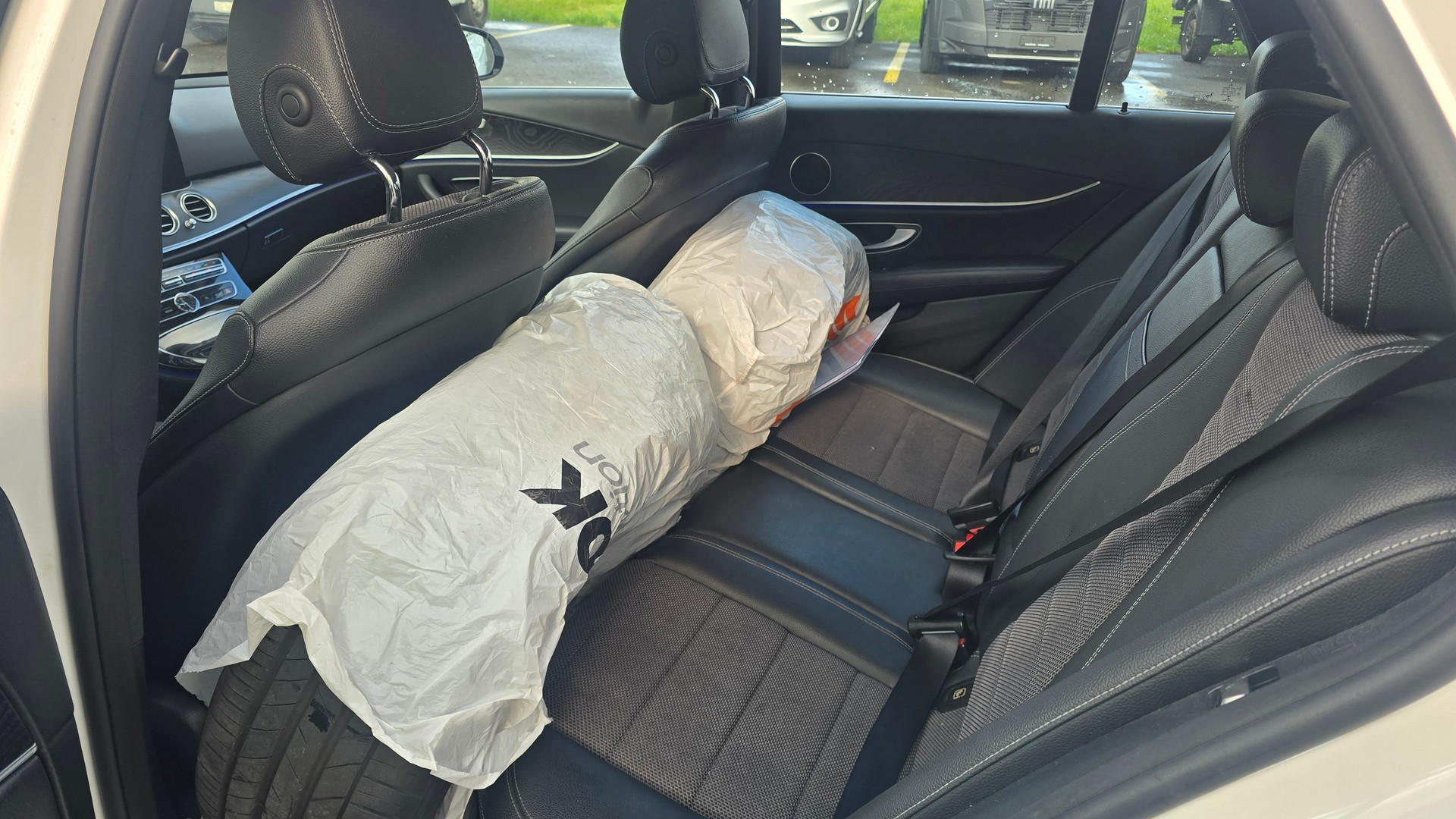MERCEDES-BENZ E 220 d Avantgarde 9G-Tronic-image-8