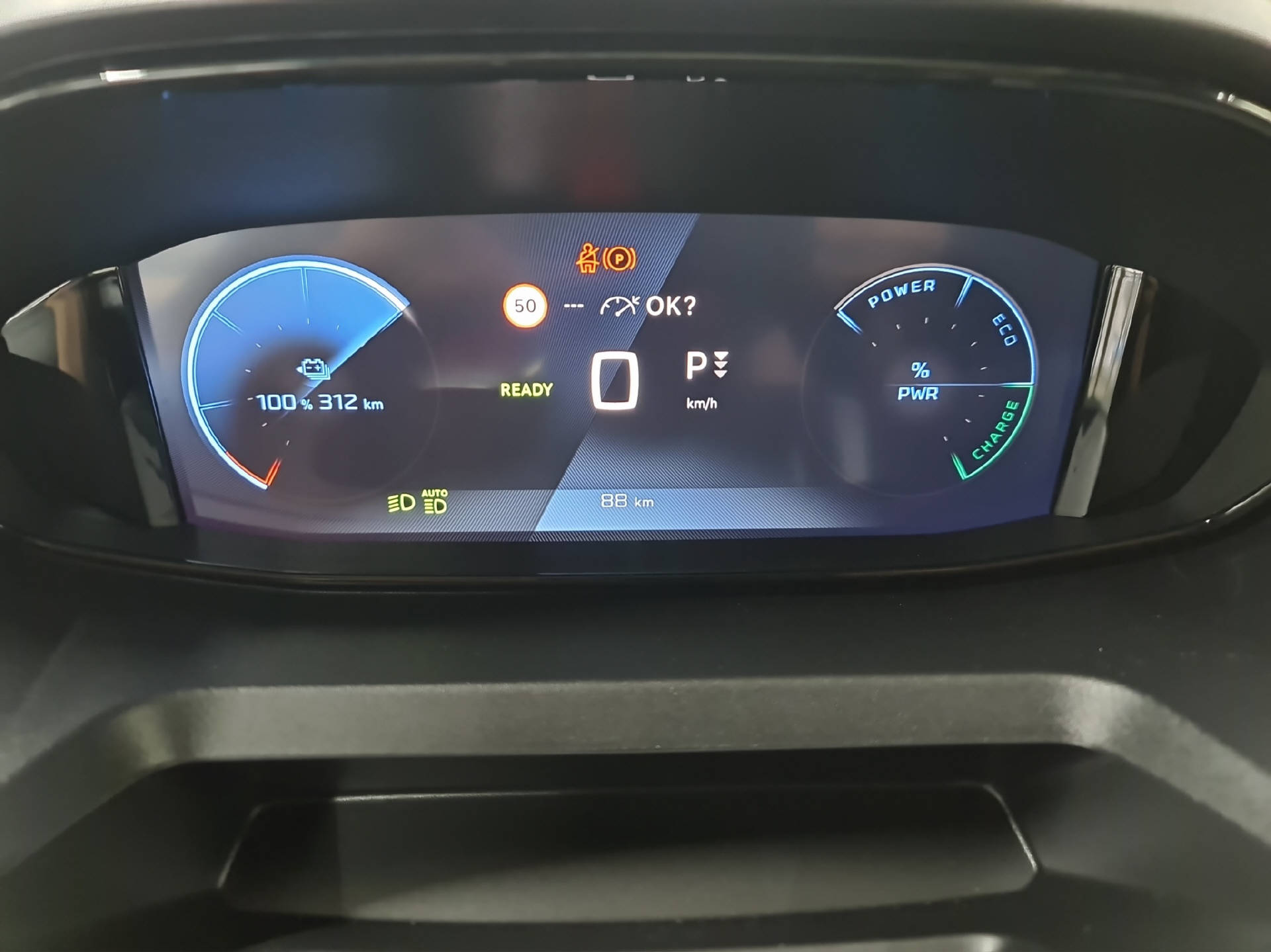 PEUGEOT E-Partner Kaw. 800 Long 50 kWh-image-7