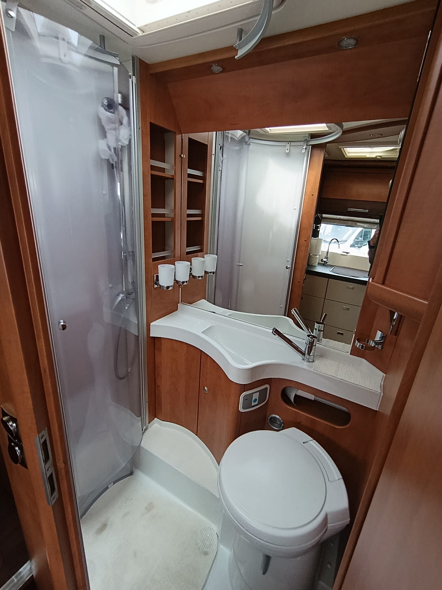 CARTHAGO C- Tourer I 143***Erstklassige Qualität, Erstklassige Sicht & Aerodynamik***Automat*Raumklima*Solar*AHK 2000Kg*Alu Tankflaschen*-image-20