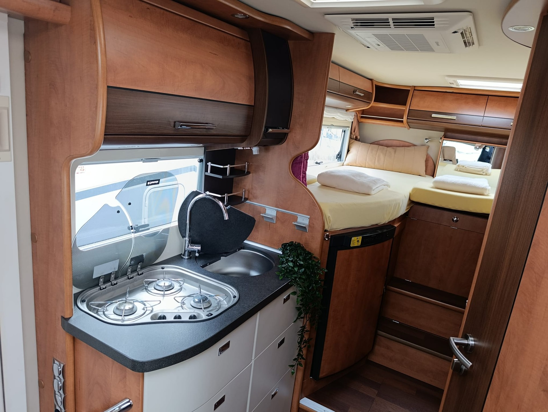 CARTHAGO C- Tourer I 143***Erstklassige Qualität, Erstklassige Sicht & Aerodynamik***Automat*Raumklima*Solar*AHK 2000Kg*Alu Tankflaschen*-image-9