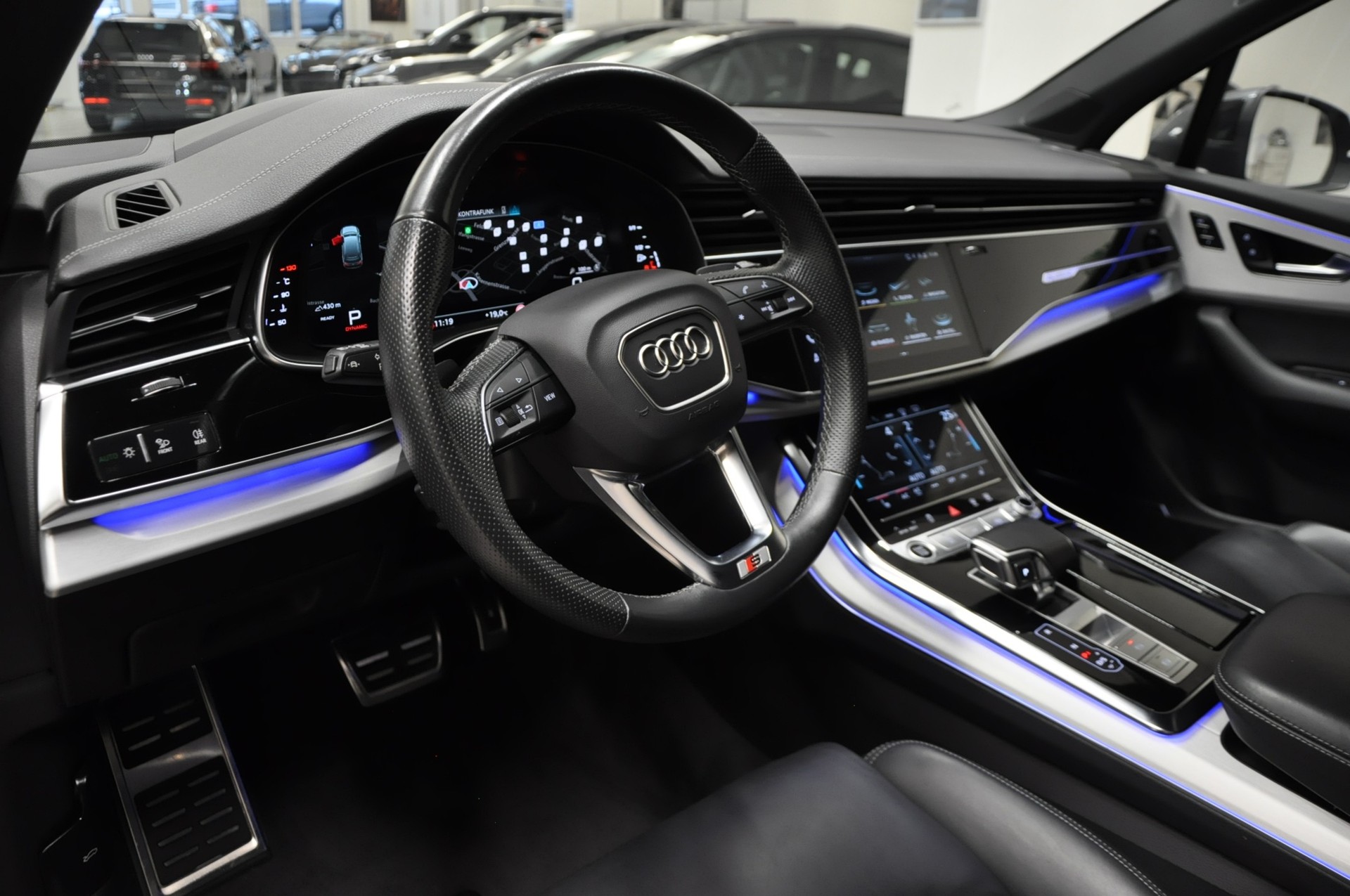 AUDI Q7 50 TDI quattro S Line tiptronic-image-11