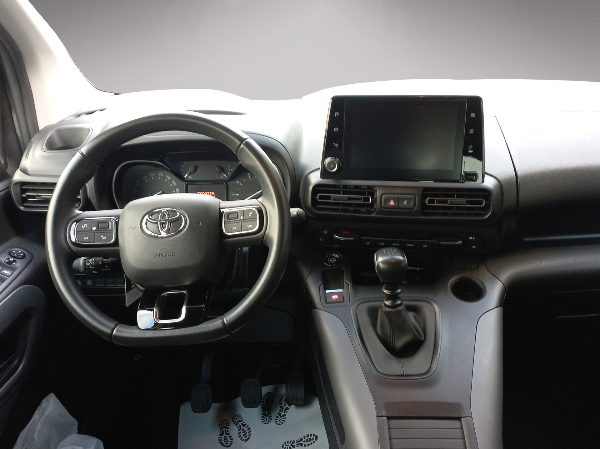 TOYOTA Proace City Verso 1.5 Trend Long-image-13