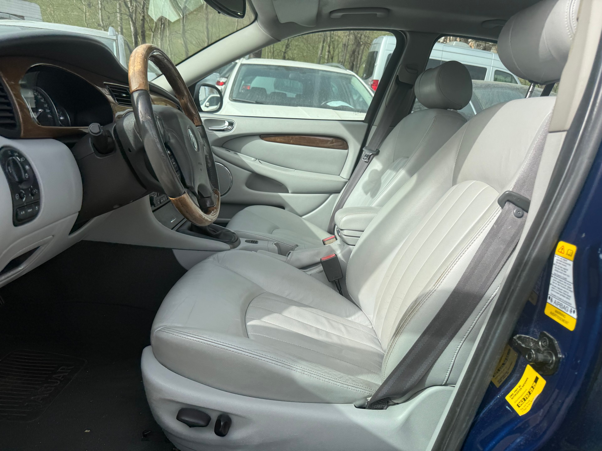JAGUAR X-Type 2.5 V6 Traction4 Privilege-image-8