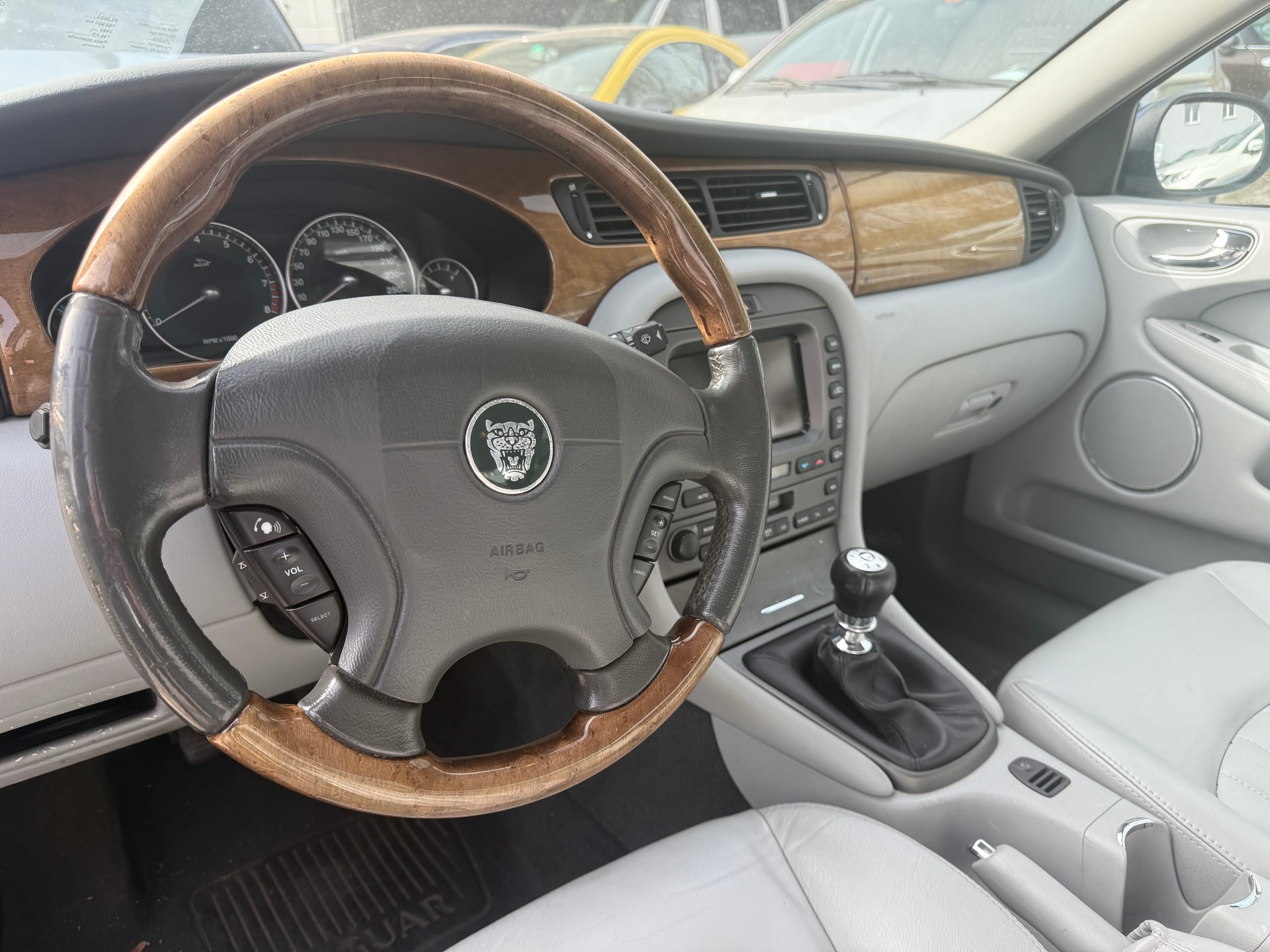 JAGUAR X-Type 2.5 V6 Traction4 Privilege-image-10