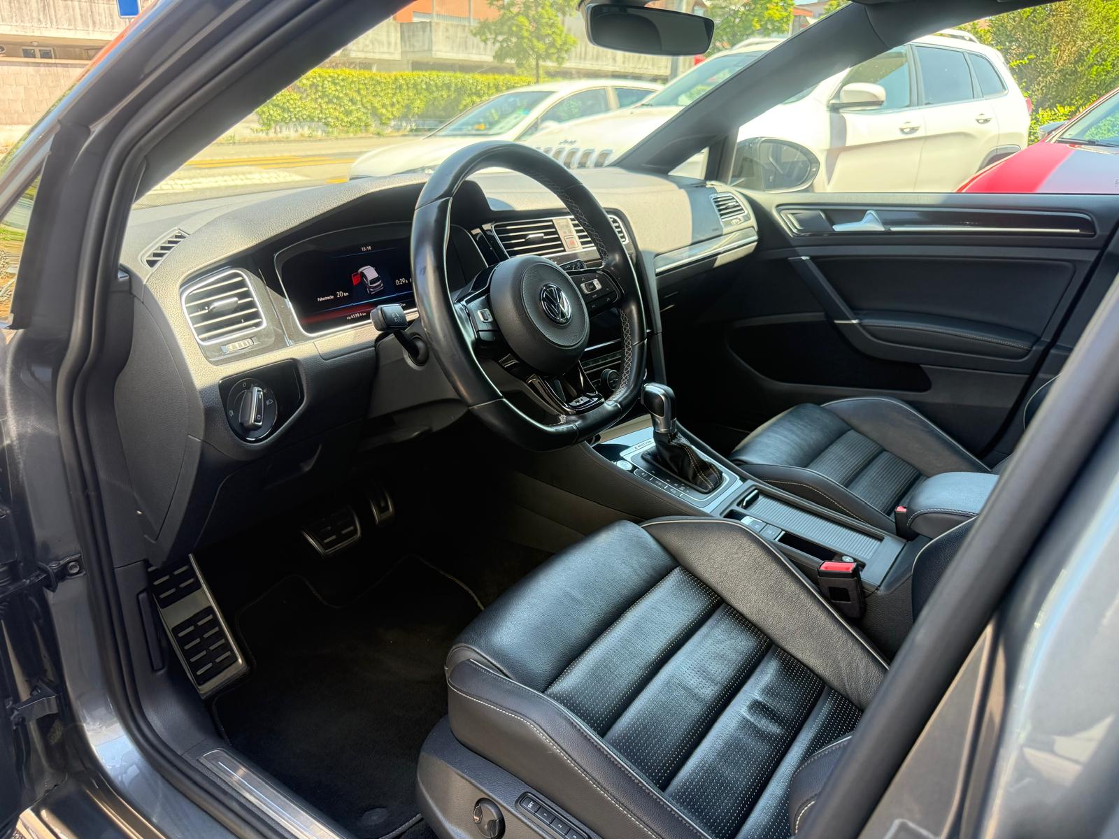 VW Golf 2.0 TSI R 4Motion DSG-image-8