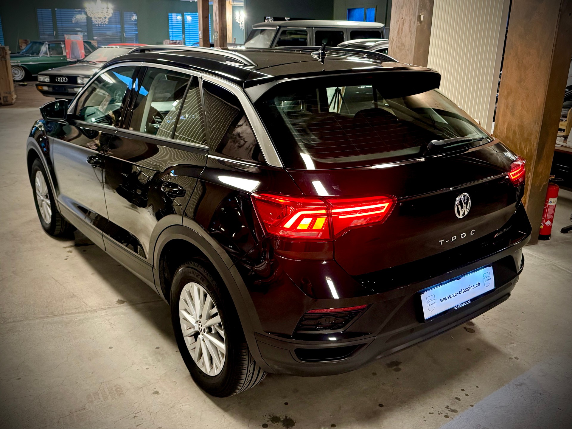 VW T-Roc 1.0 TSI Advance-image-14