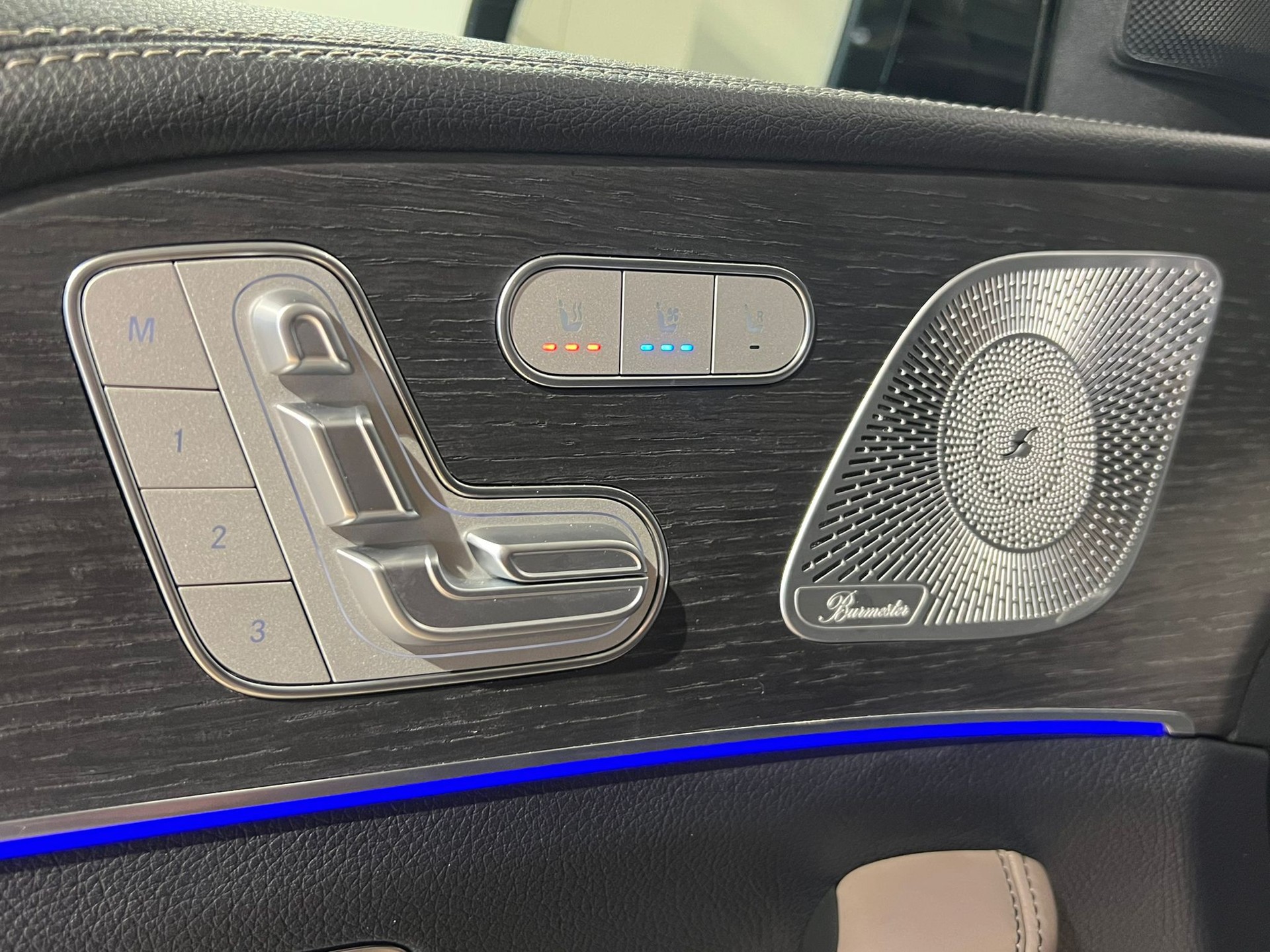 MERCEDES-BENZ GLE Coupé 53 AMG Premium Plus 4Matic+ Speedshift *Schweizer Fahrzeug*-image-14