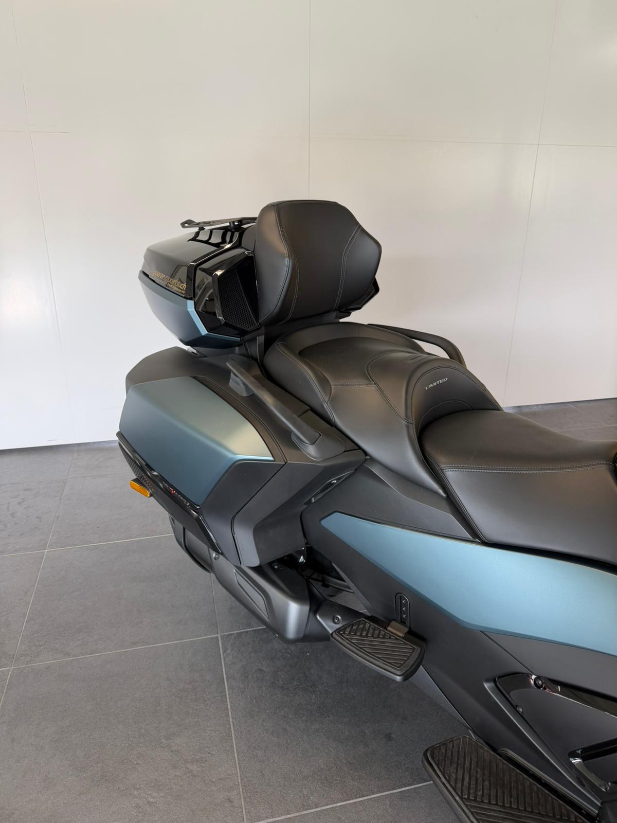CAN-AM Spyder RT LTD-image-14