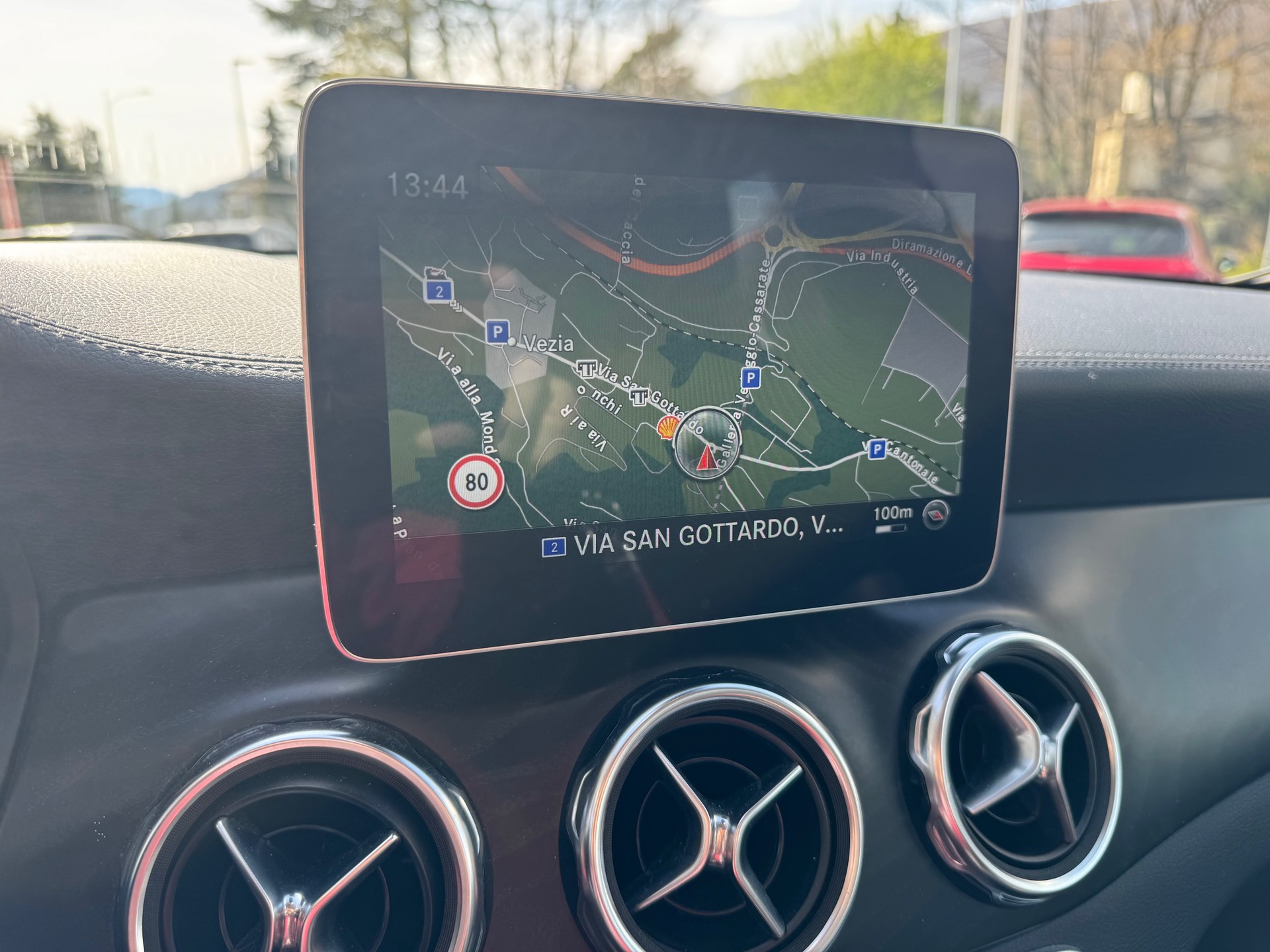MERCEDES-BENZ GLA 220 d Style 4Matic 7G-DCT-image-12
