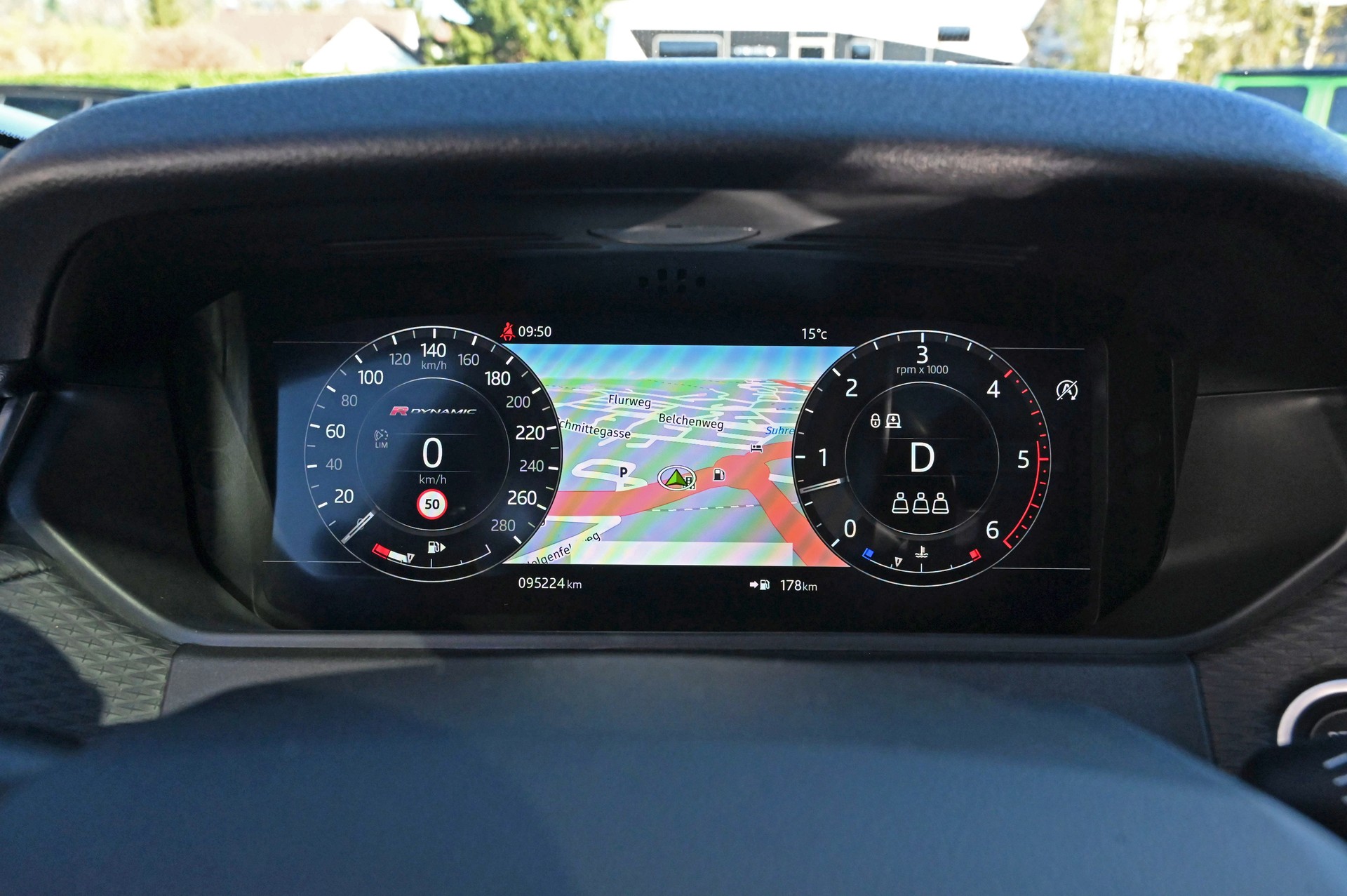LAND ROVER Range Rover Velar R-Dynamic D 300 SE Automatic-image-13