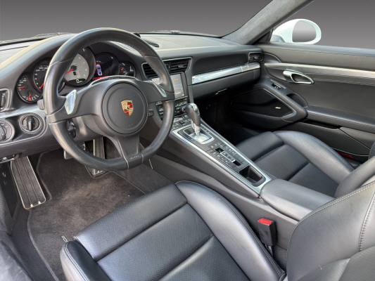 PORSCHE 911 Carrera S-image-6