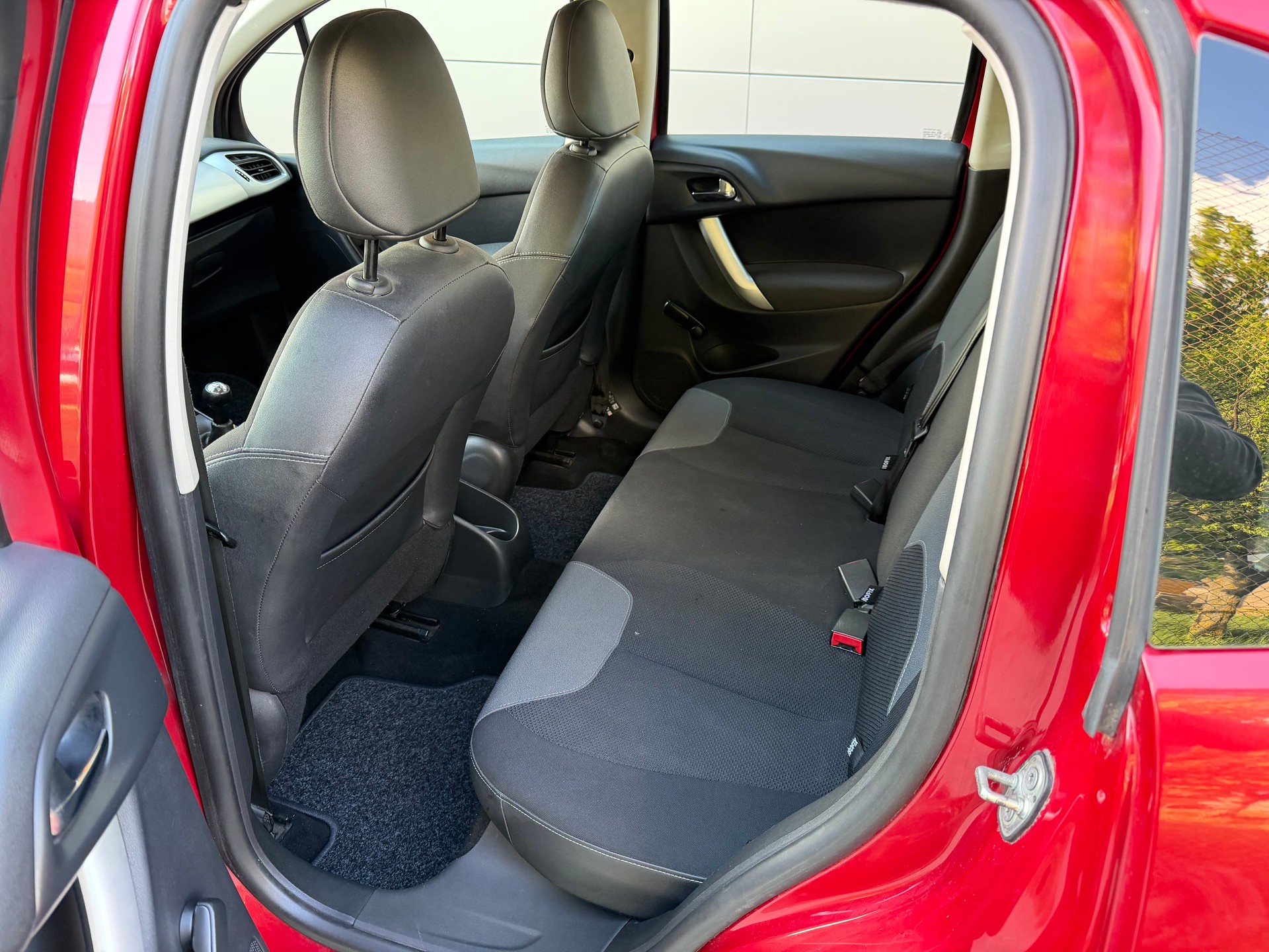 CITROEN C3 1.4i 16V Swiss Style-image-10