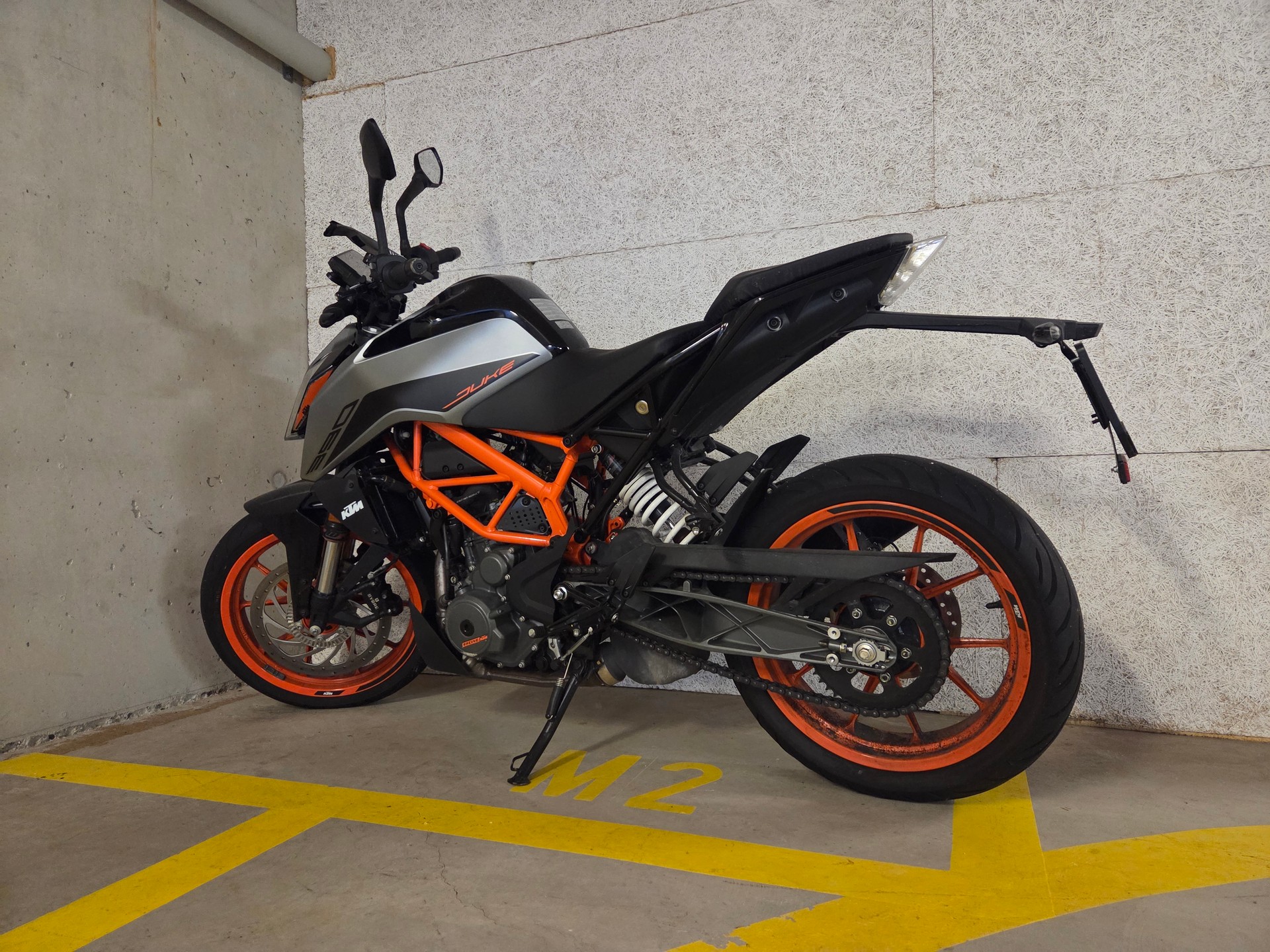 KTM 390 Duke-image-3