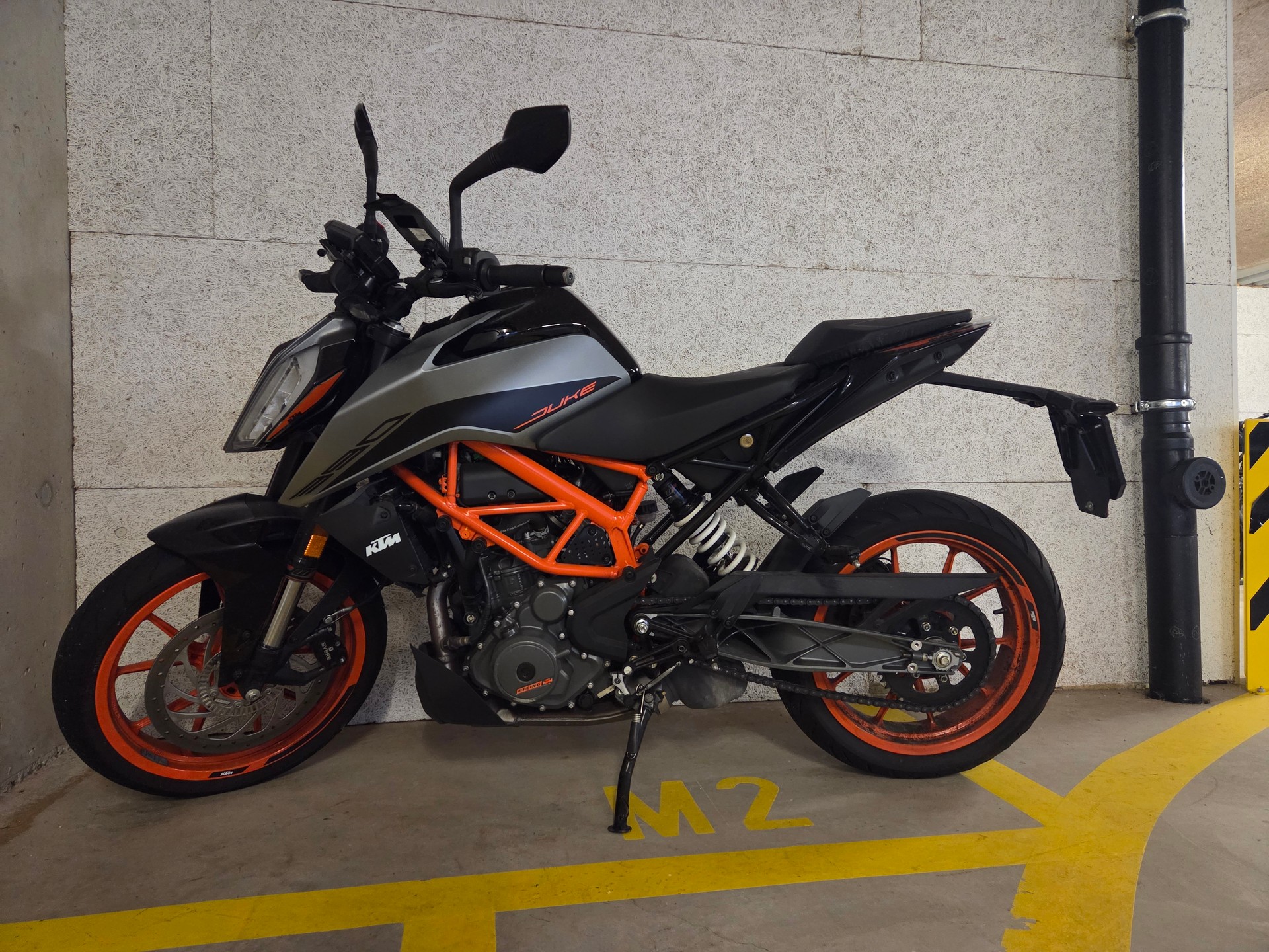 KTM 390 Duke-image-4