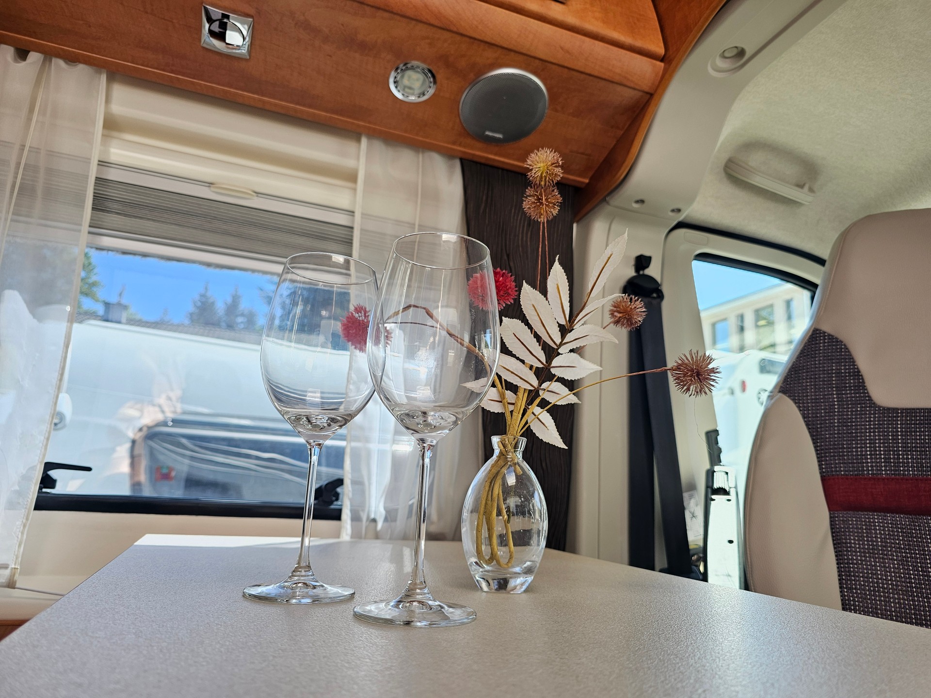 MALIBU V636 mit Einzelbetten, Anhängerkupplung!-image-7