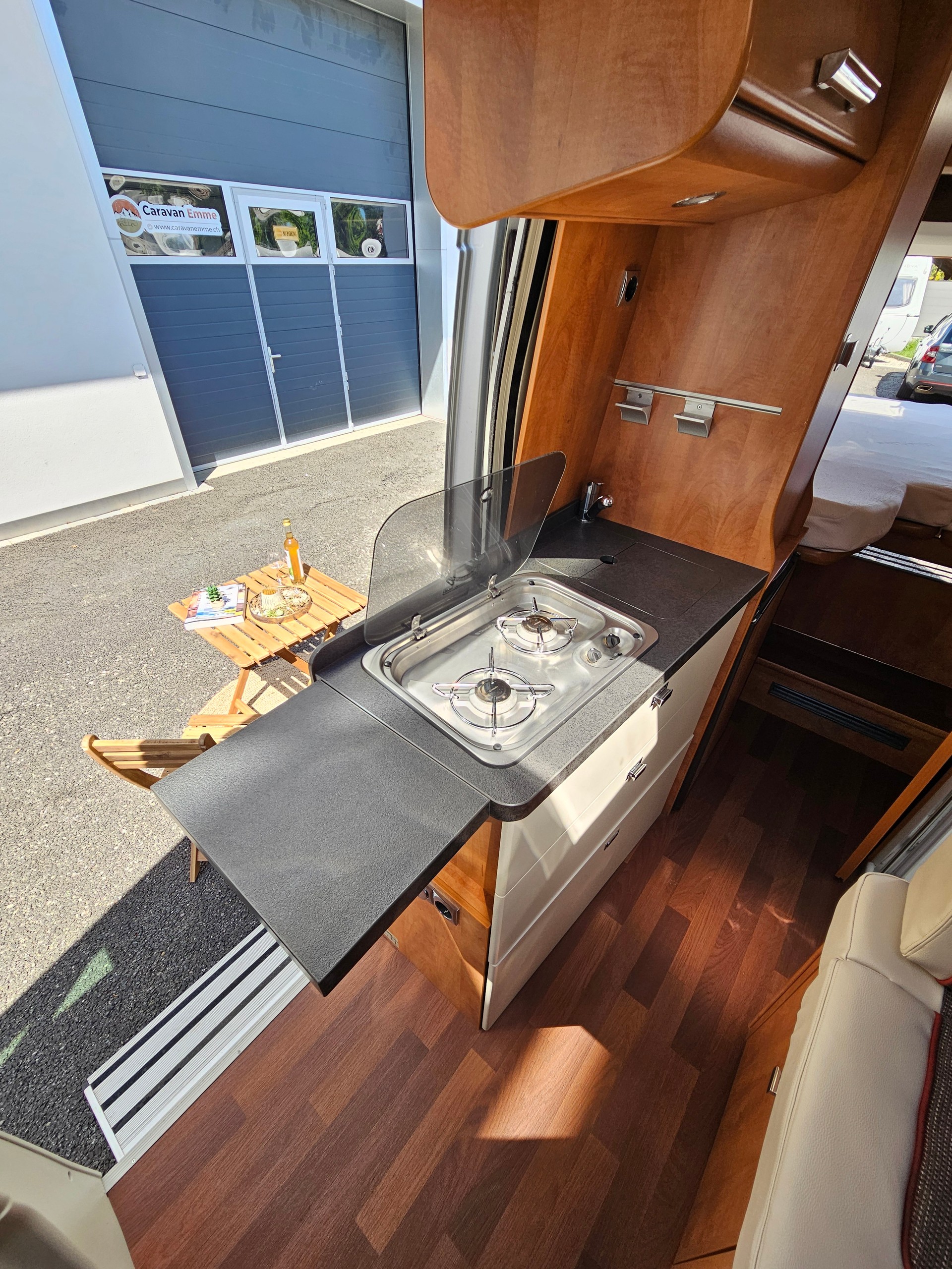 MALIBU V636 mit Einzelbetten, Anhängerkupplung!-image-10