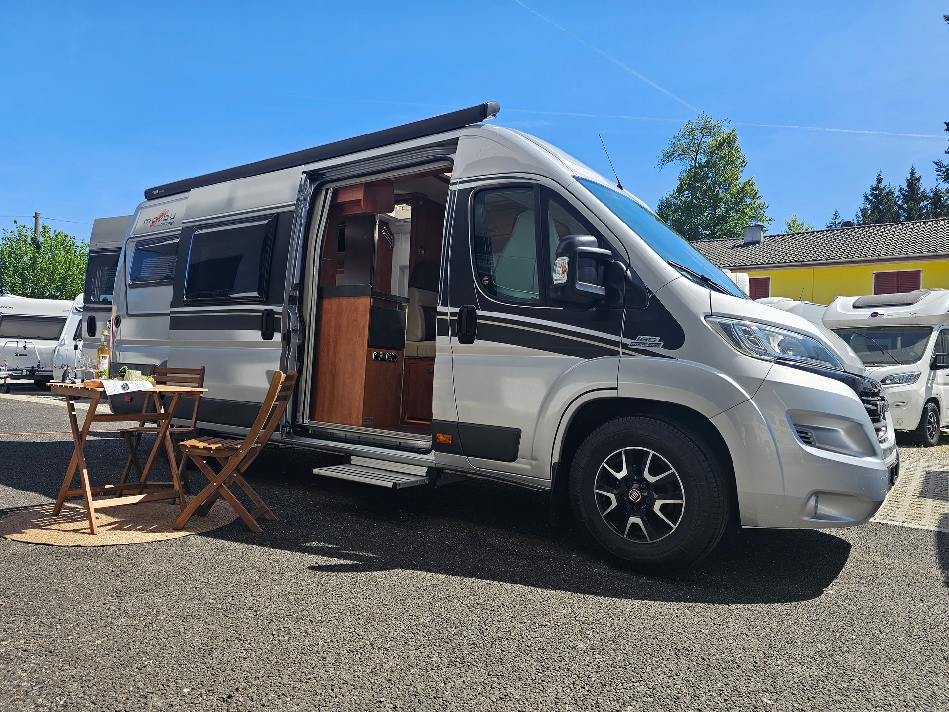 MALIBU V636 mit Einzelbetten, Anhängerkupplung!-image-2