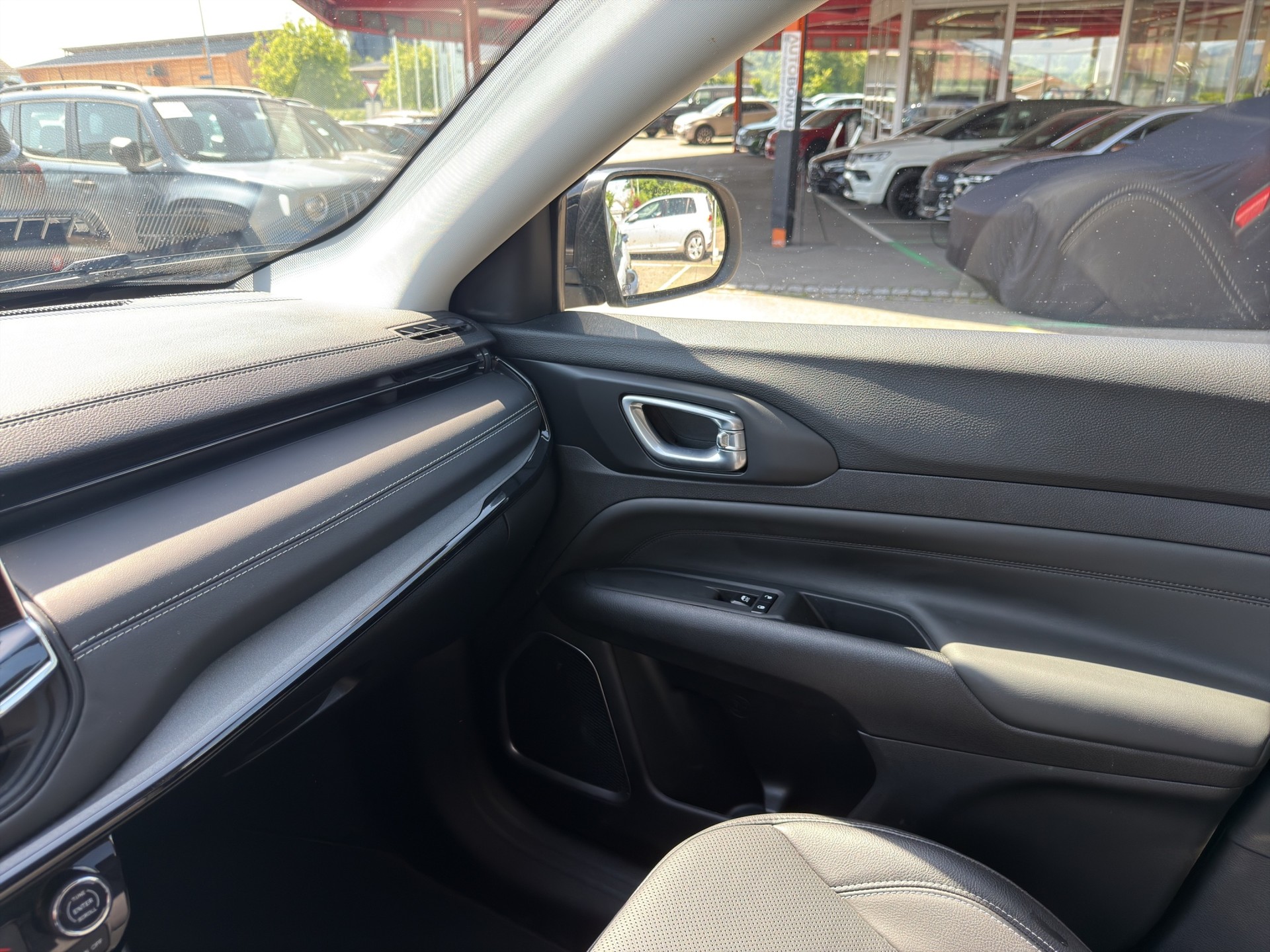 JEEP Compass 1.5 Turbo Summit MHEV-image-42