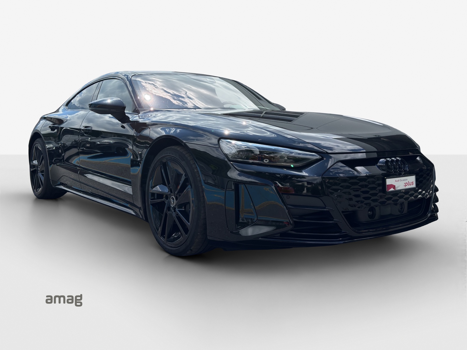 AUDI e-tron GT quattro-image-5