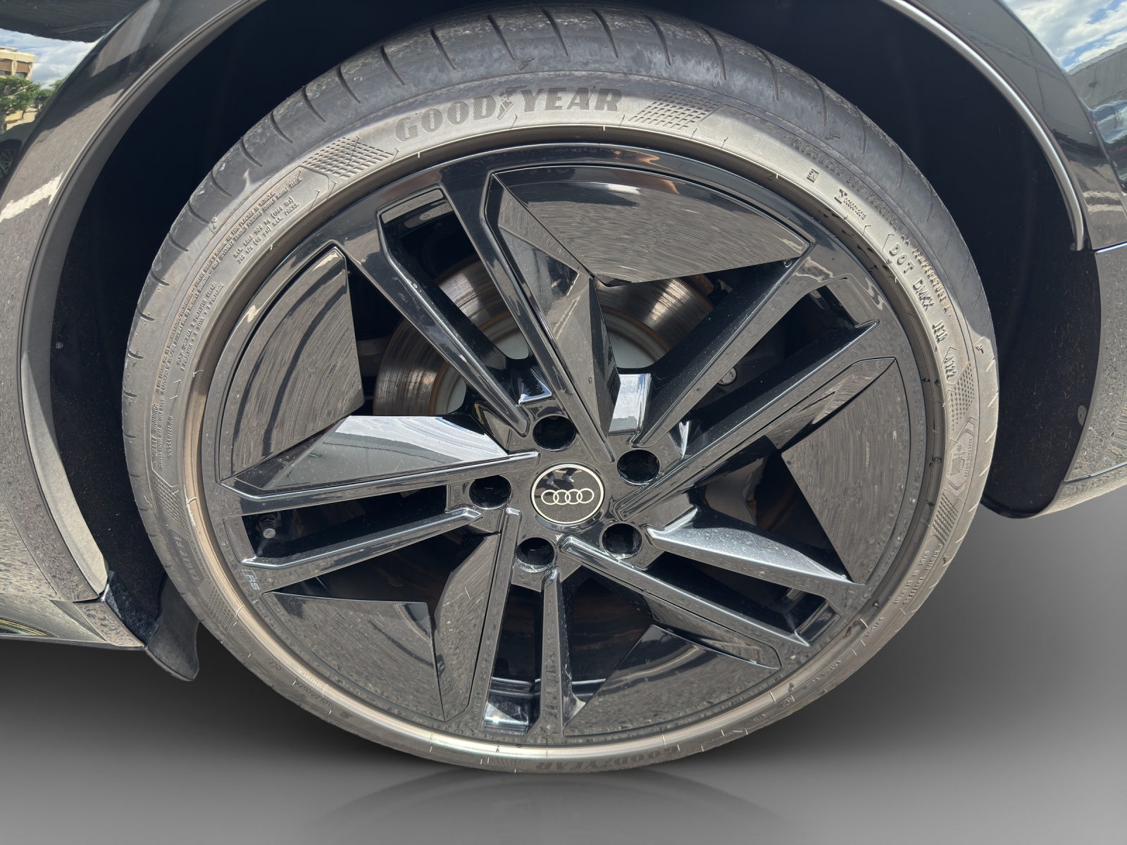 AUDI e-tron GT quattro-image-13