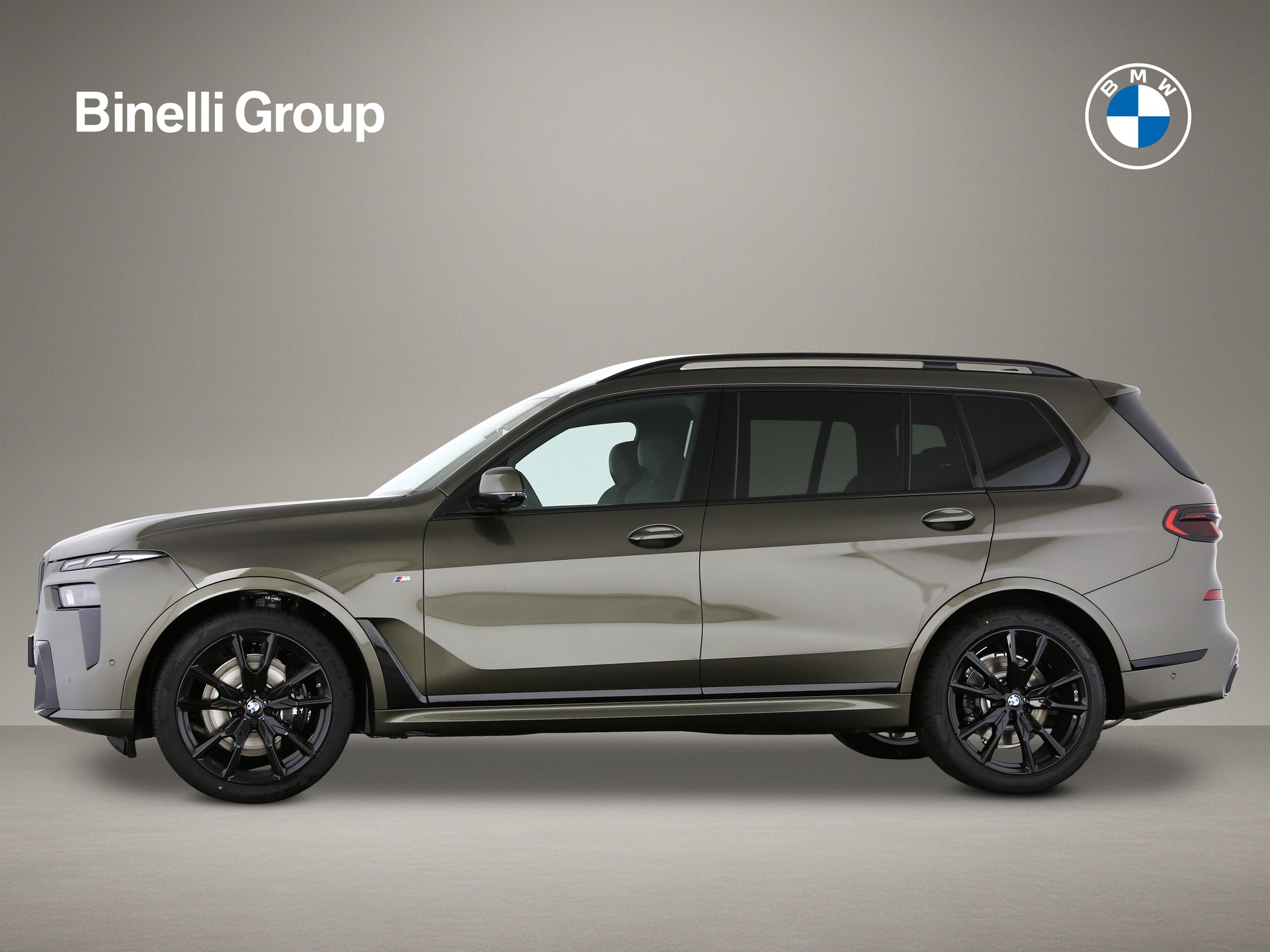 BMW X7 40i xDrive-showroom-element-1