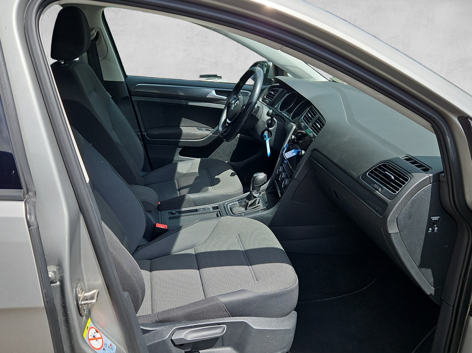 VW Golf 1.5 TSI EVO Comfortline DSG-image-12