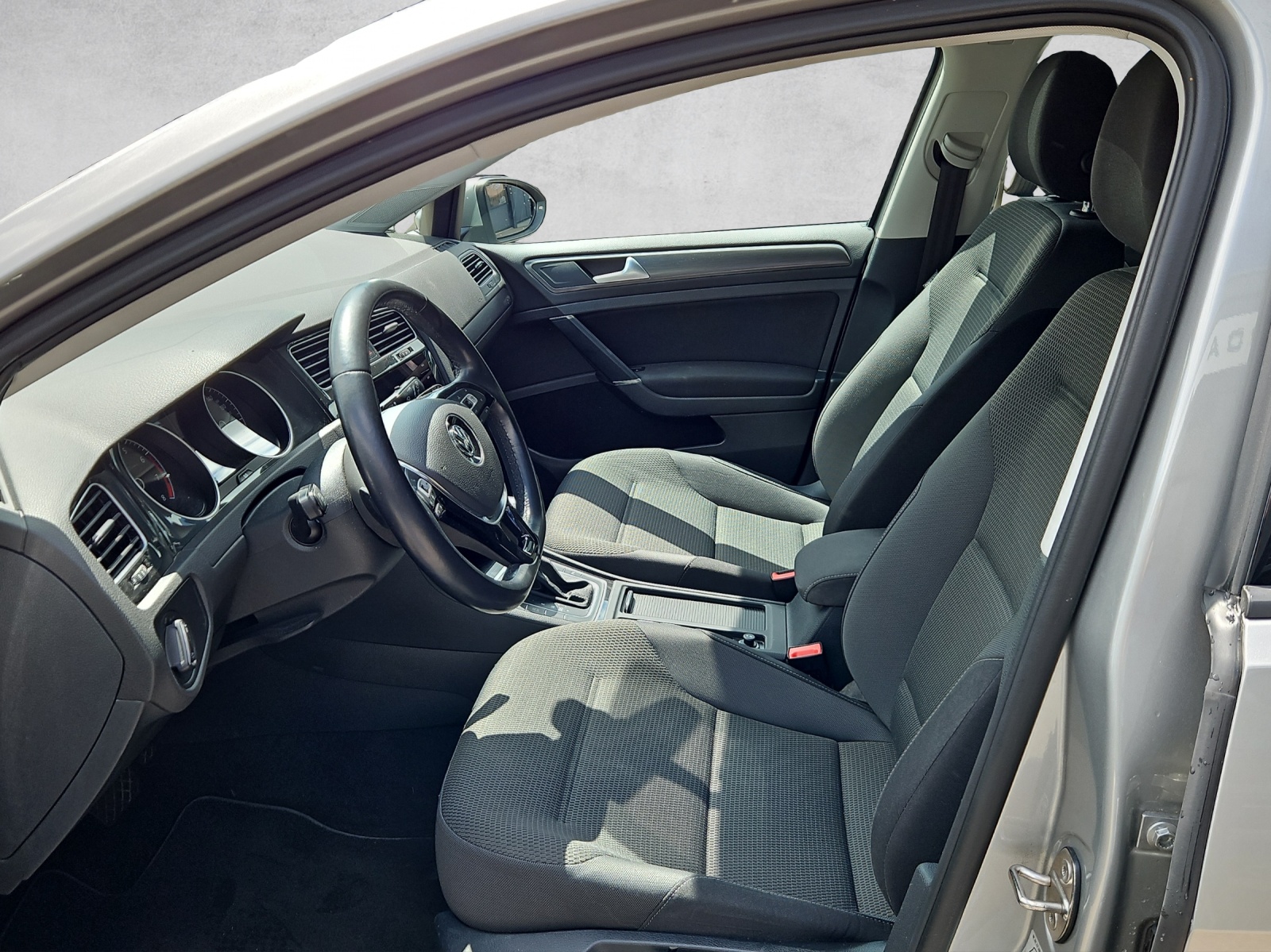 VW Golf 1.5 TSI EVO Comfortline DSG-image-8